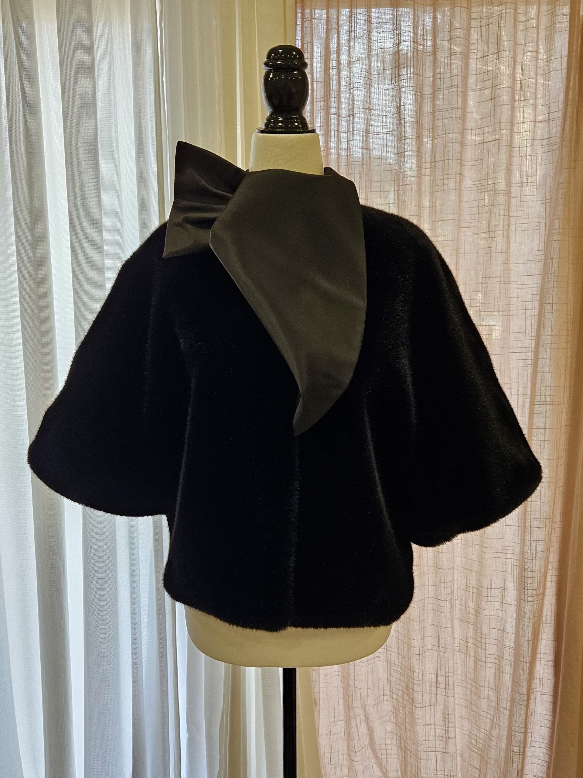 Emporio Armani Faux-Fur Bow Tie Kimono Sleeve Cape/coat in Black Velvet, Women's (Size Medium)