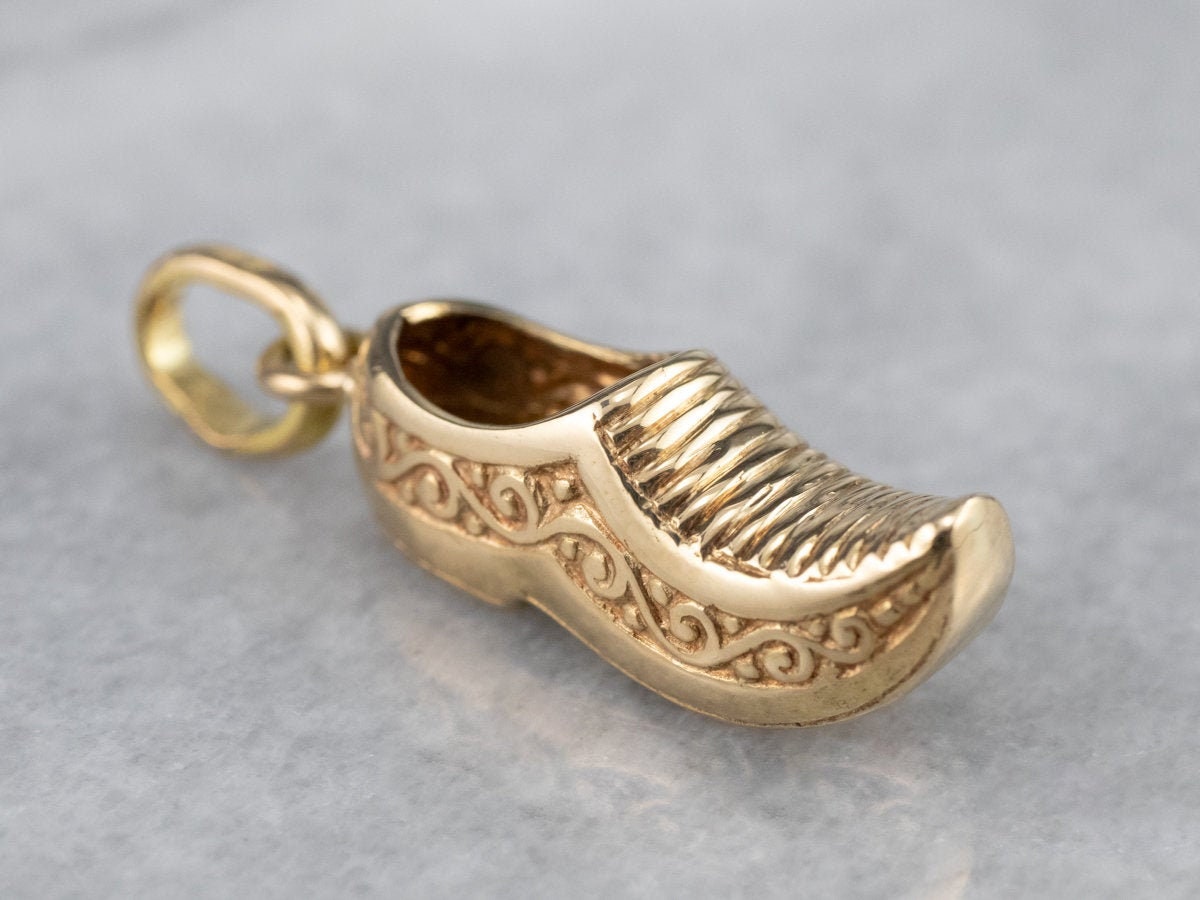 Engraved Golden Clog Charm, Gold Dutch Shoe Charm Necklace, Layering Pendant Zm62T4Dc