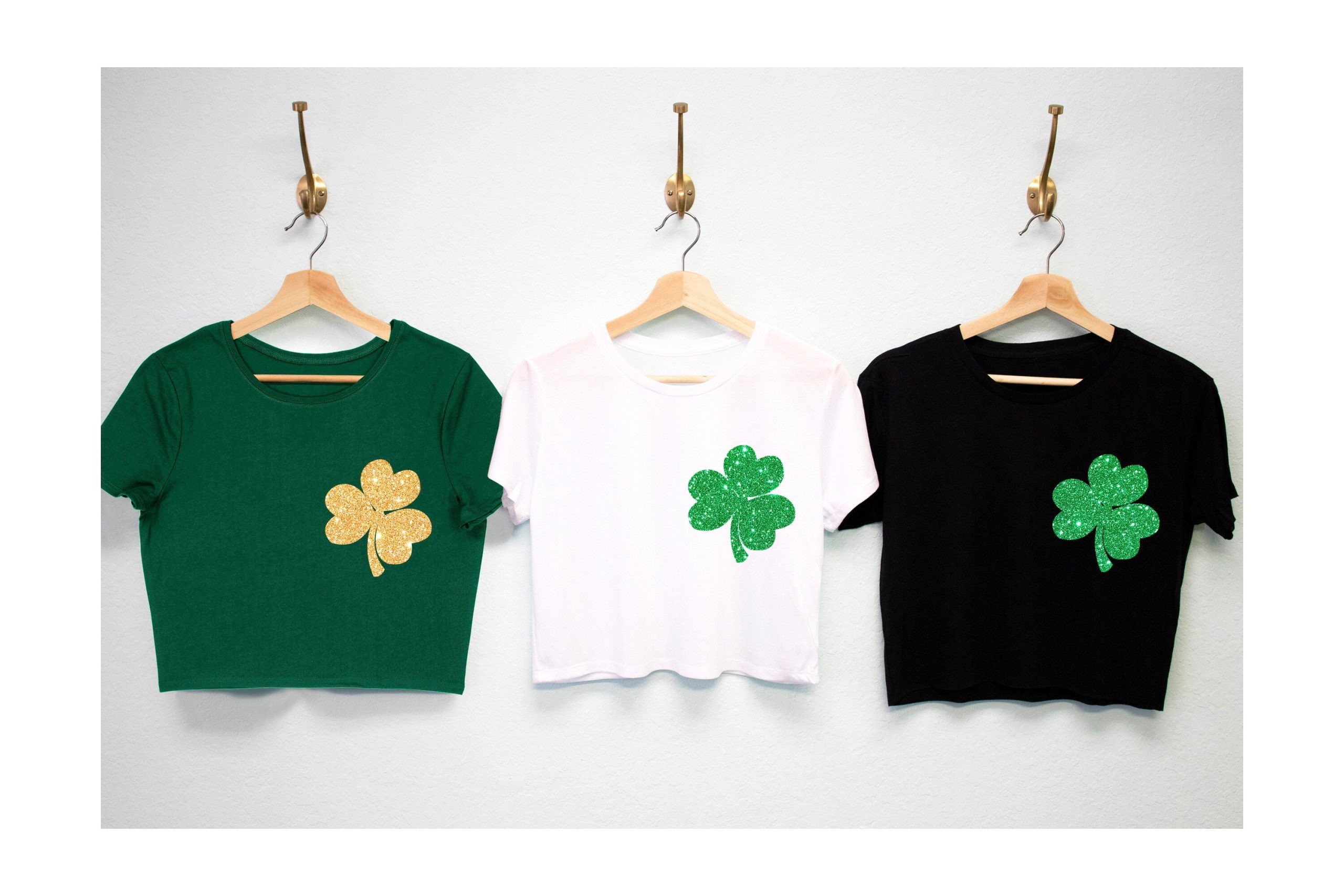 Glitter Shamrock Pocket Print St. Patrick's Day Crop Tops For Women, Womens St Pattys Shirt, Shamrock Patricks Cropped Tee Shirts