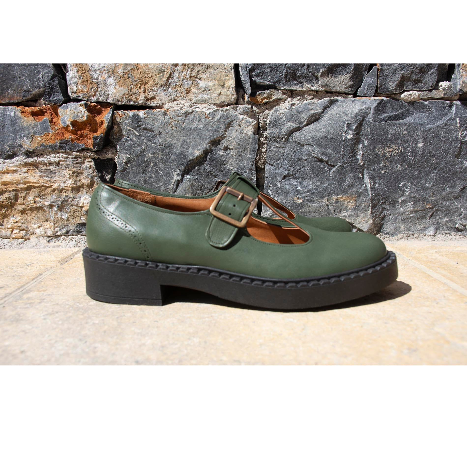 Green Mary Jane Shoes Women, Wide T Strap Shoes, Leather Shoes, Platform Janes, Custom Shoes, Green, Vintage Jane's