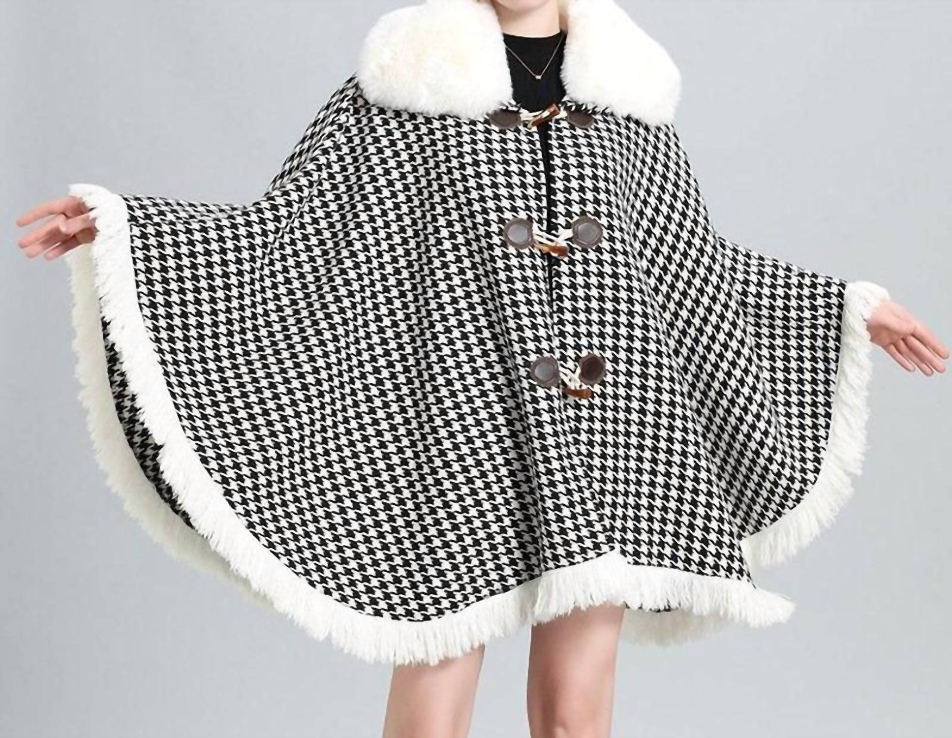 Houndstooth Faux Fur Trim Cape Coat In Black/white