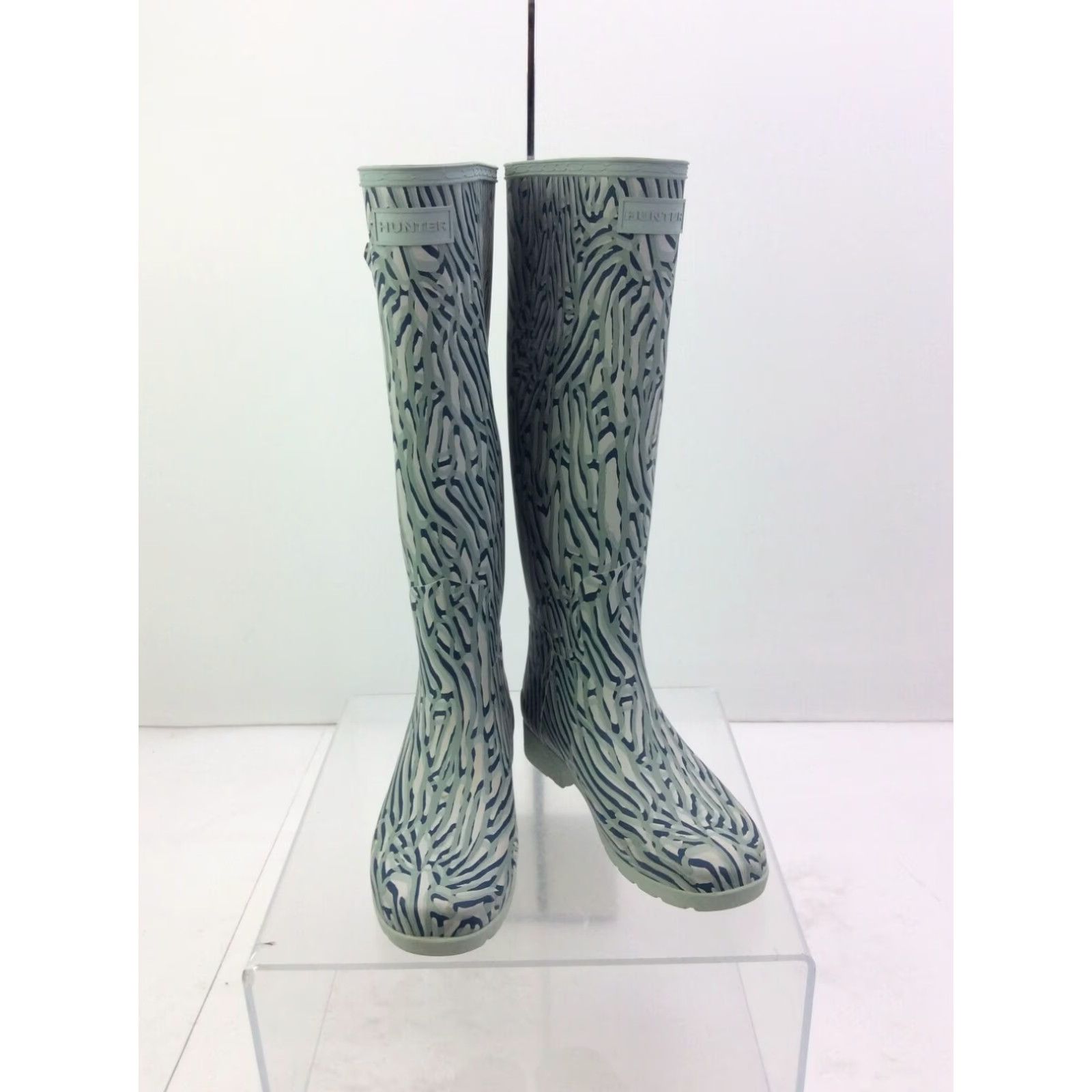 Hunter Refined Tall Coral Print Green Rubber Pull-On Rain Boots Size 5 in White, Women's