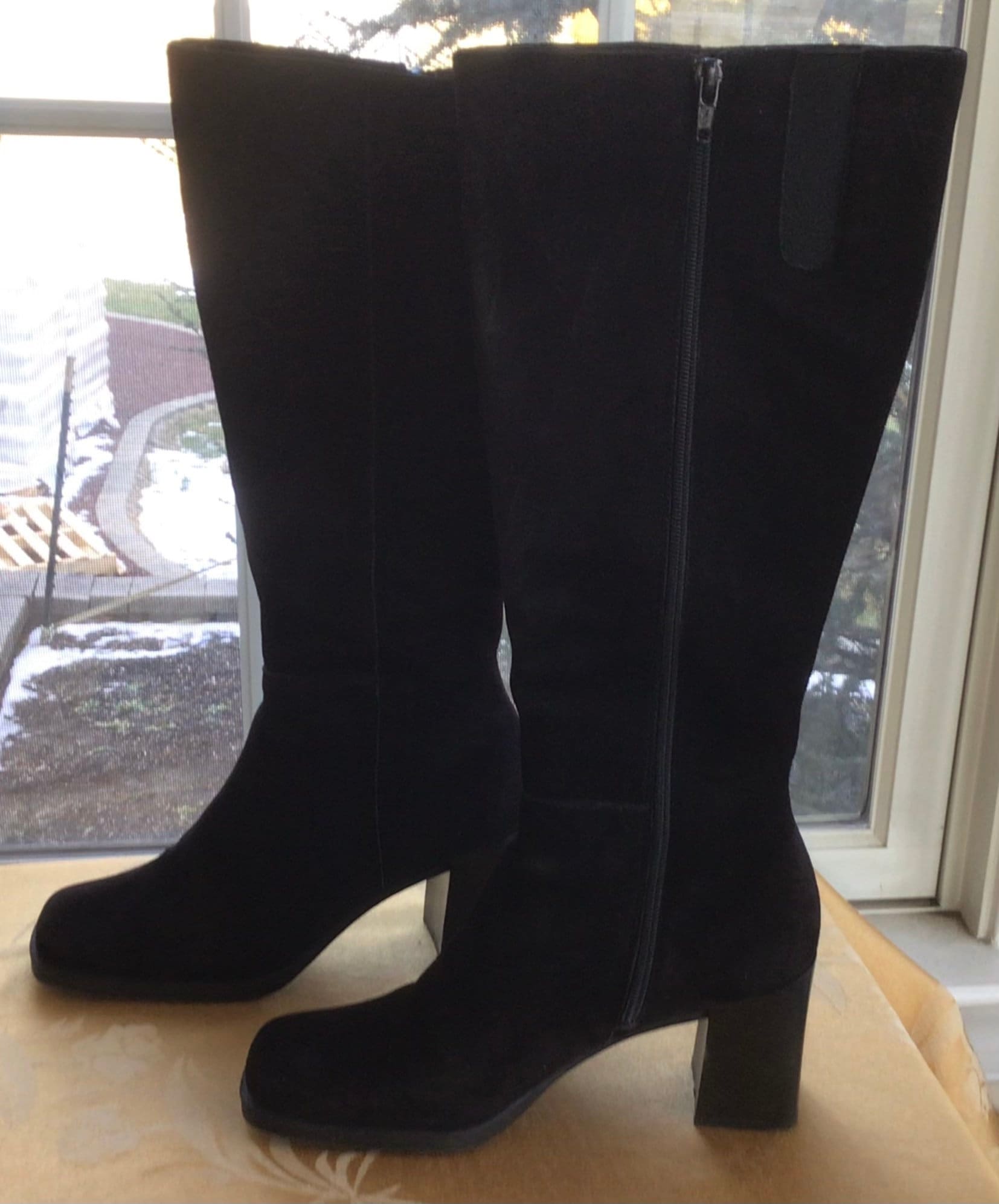 Ladies Black Suede Boots, Vintage, Lined, Lord & Taylor