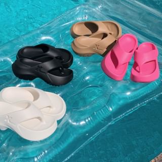 Lettering Platform Flip-Flops