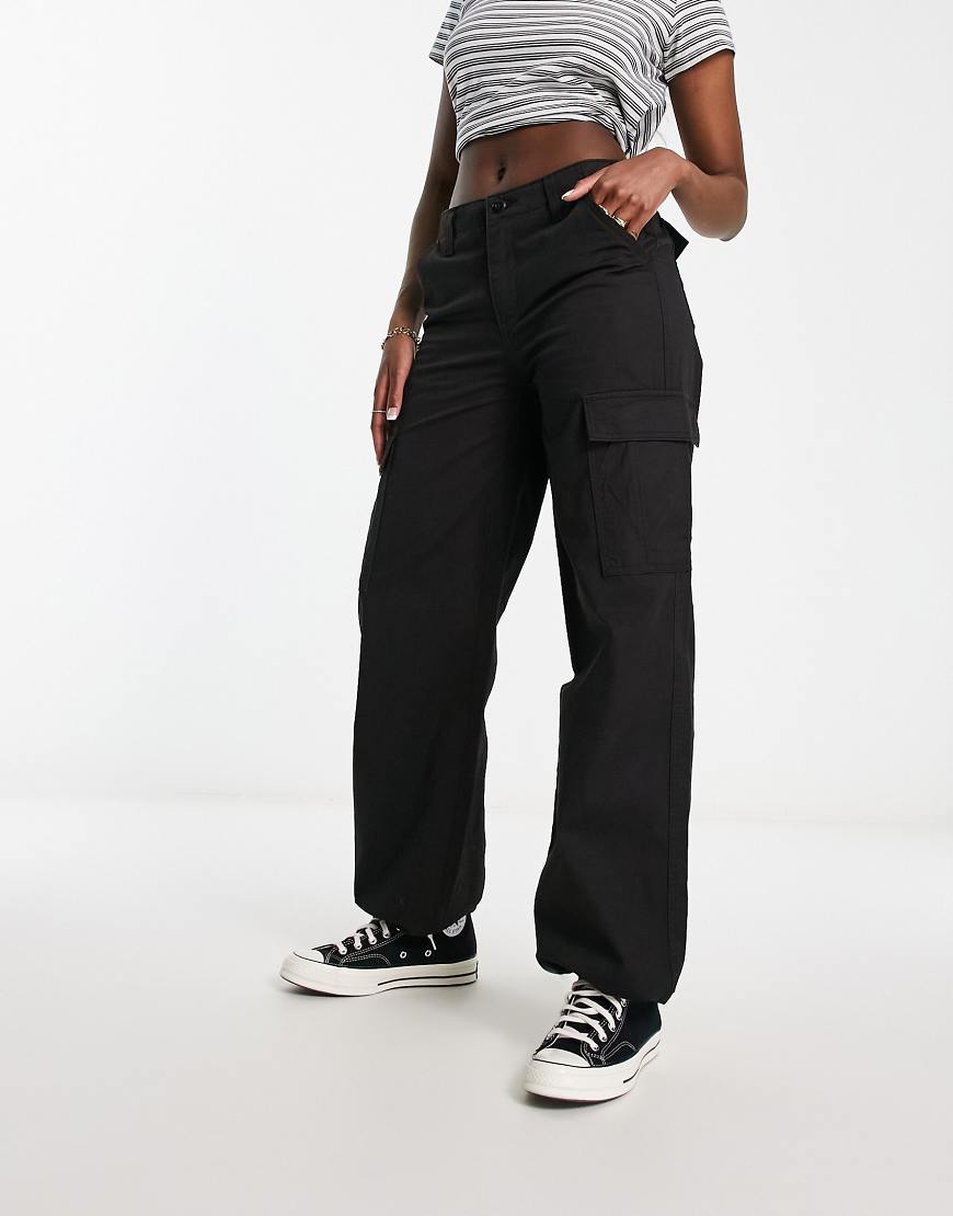 Levi's 94 baggy cargo pants in black