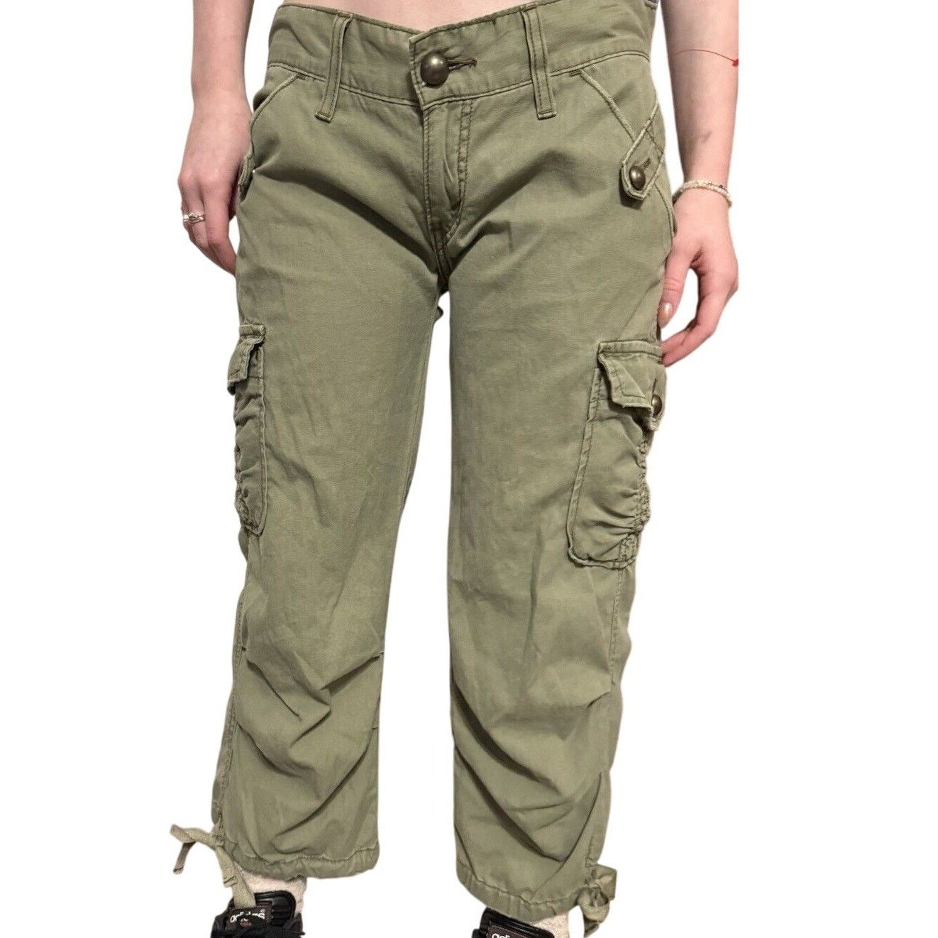 Levis Levi's Vintage Cargo/capri Pants Juniors Size 7 in Green, Women's