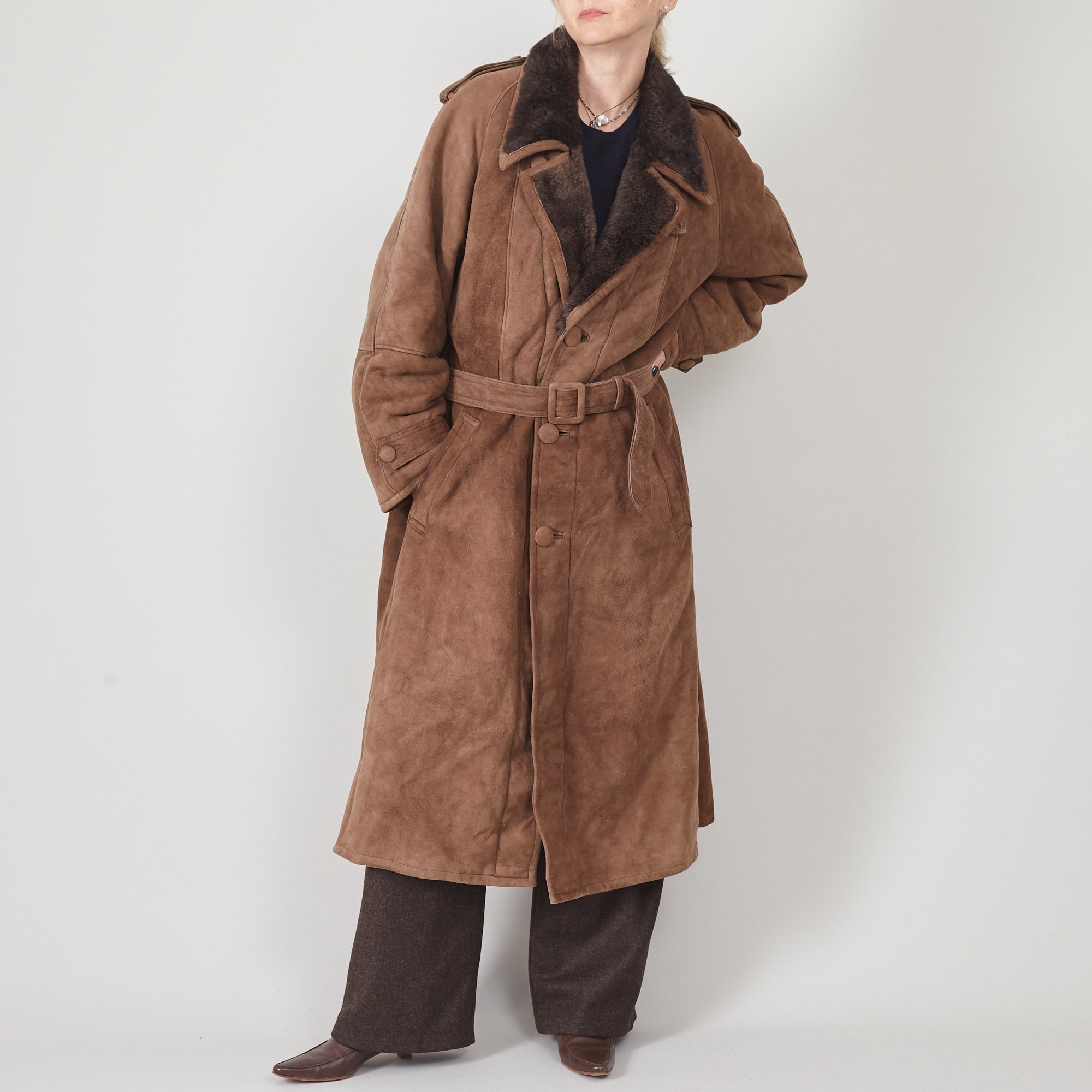 Long Shearling Coat With Waist Belt Size Xl | Vintage Brown Trench-style