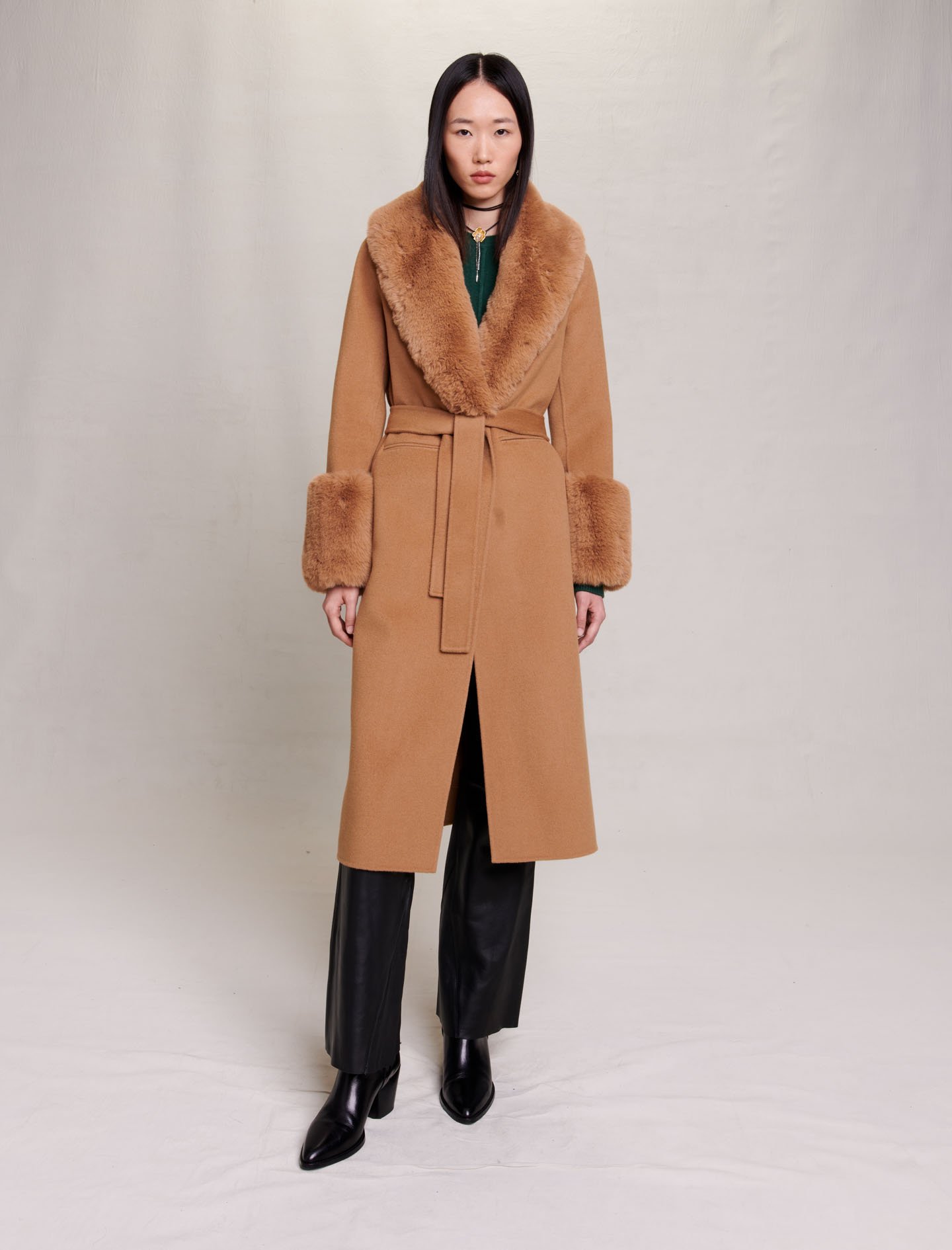 Maje Woman's wool, Long wool coat for Fall/Winter, size Woman-See All-US S / FR 36, in color Camel / Brown