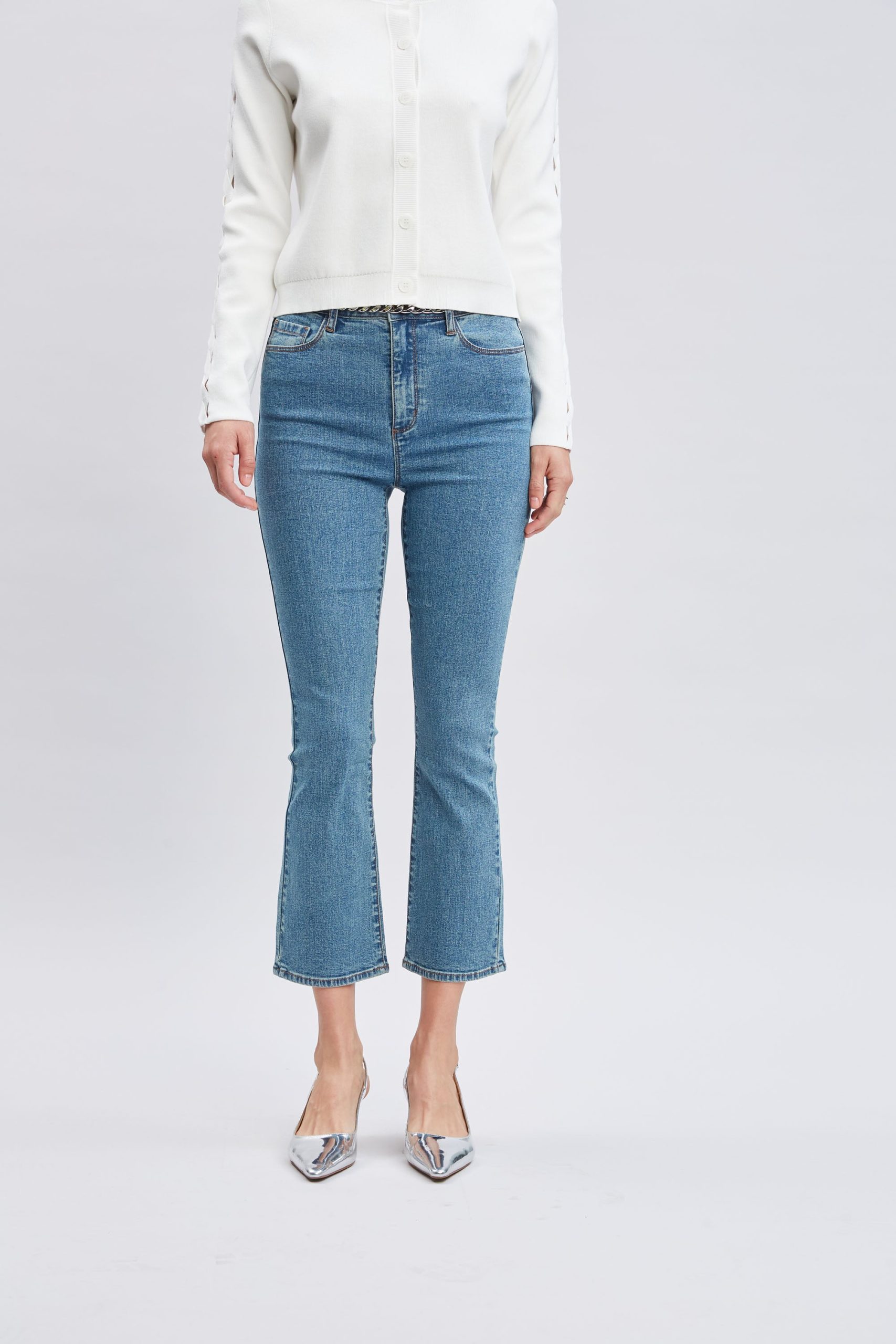 Micro Flare Cropped Jeans