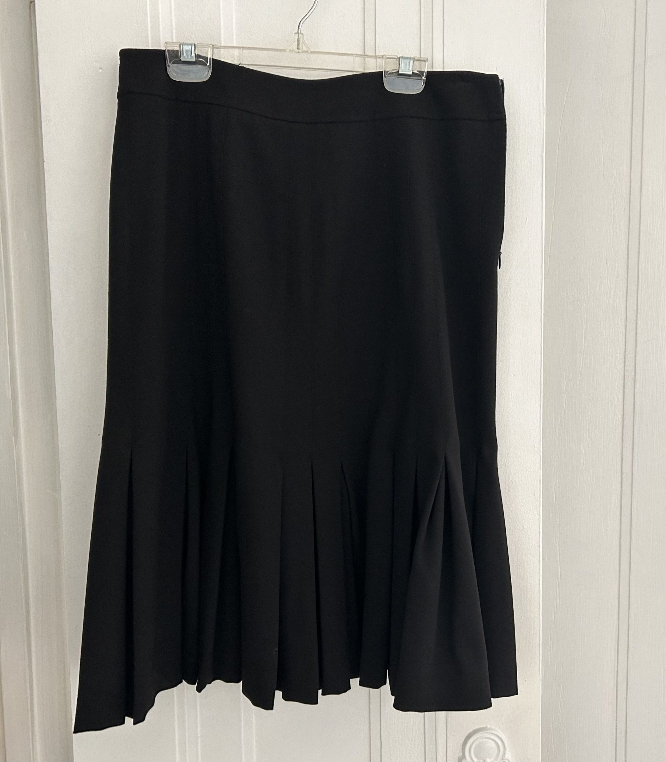 NWOT Black Midi Skirt Pleated Tulip Fit & Flare Stretch, Women's (Size 27)