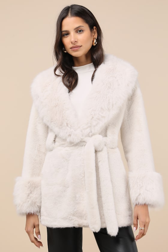 Neesha Ivory Faux Fur Coat