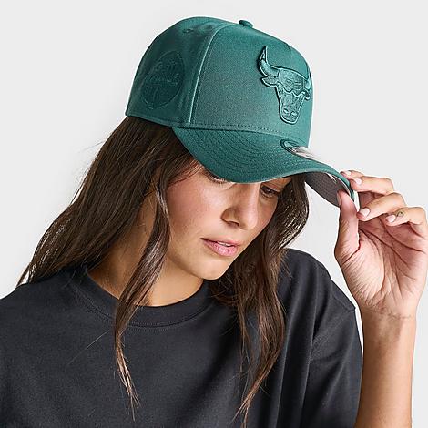 New Era Chicago Bulls NBA 9FORTY Snapback Hat in Green/Green