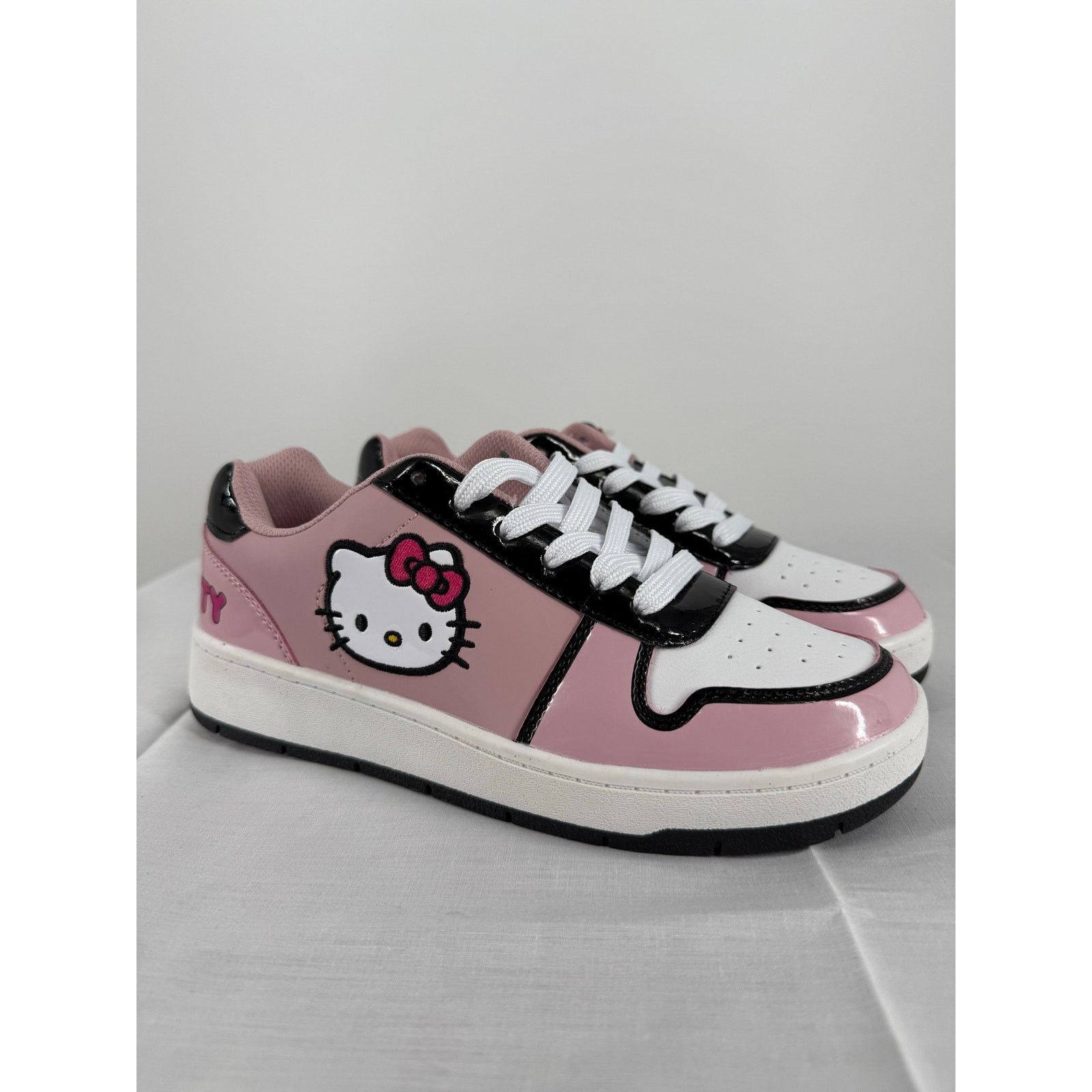 New Hello Kitty Ladies Low Top Casual Court Shoes Size 7 in Pink, Women's