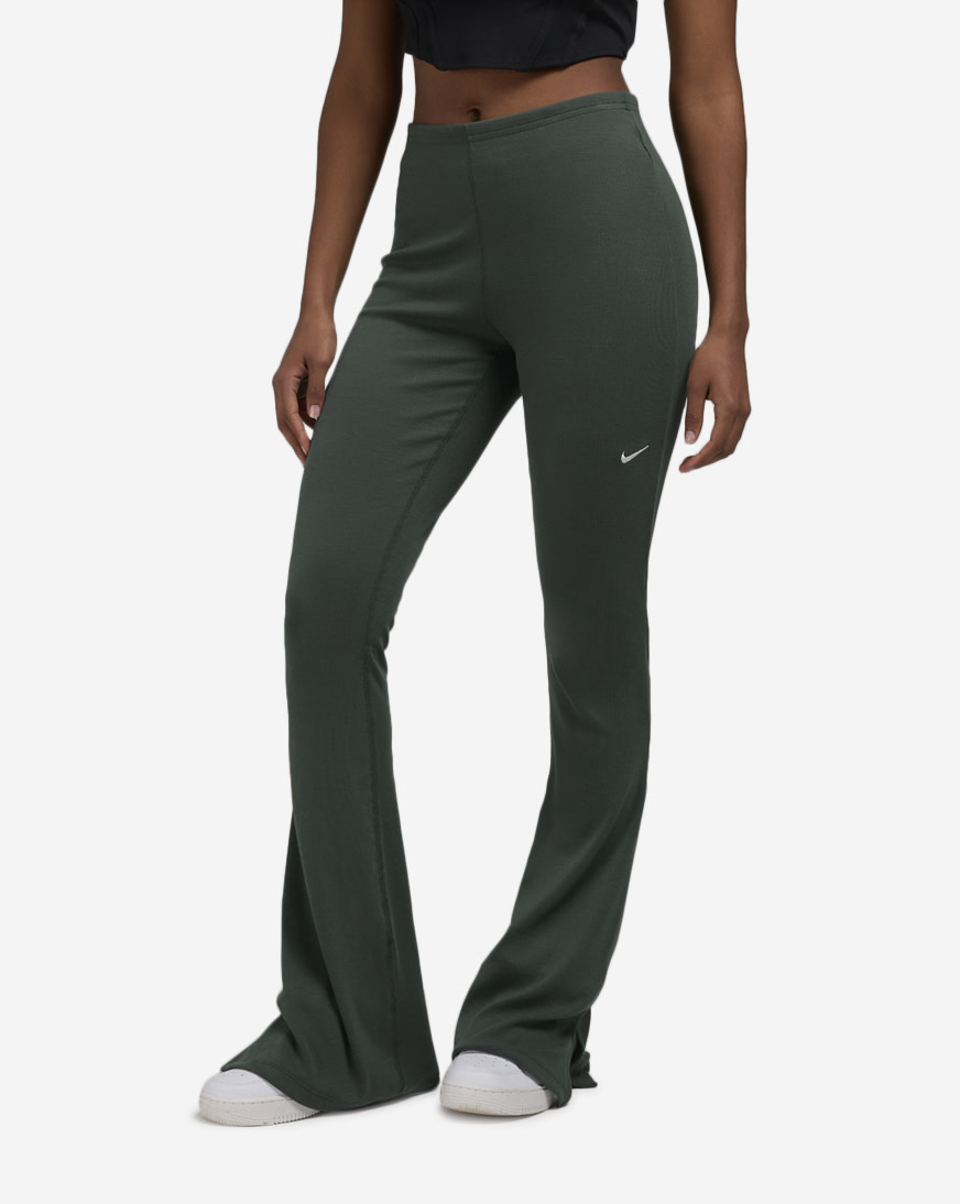 Nike Women's NSW Chill Knit Tight Mini-Rib Flared Leggings