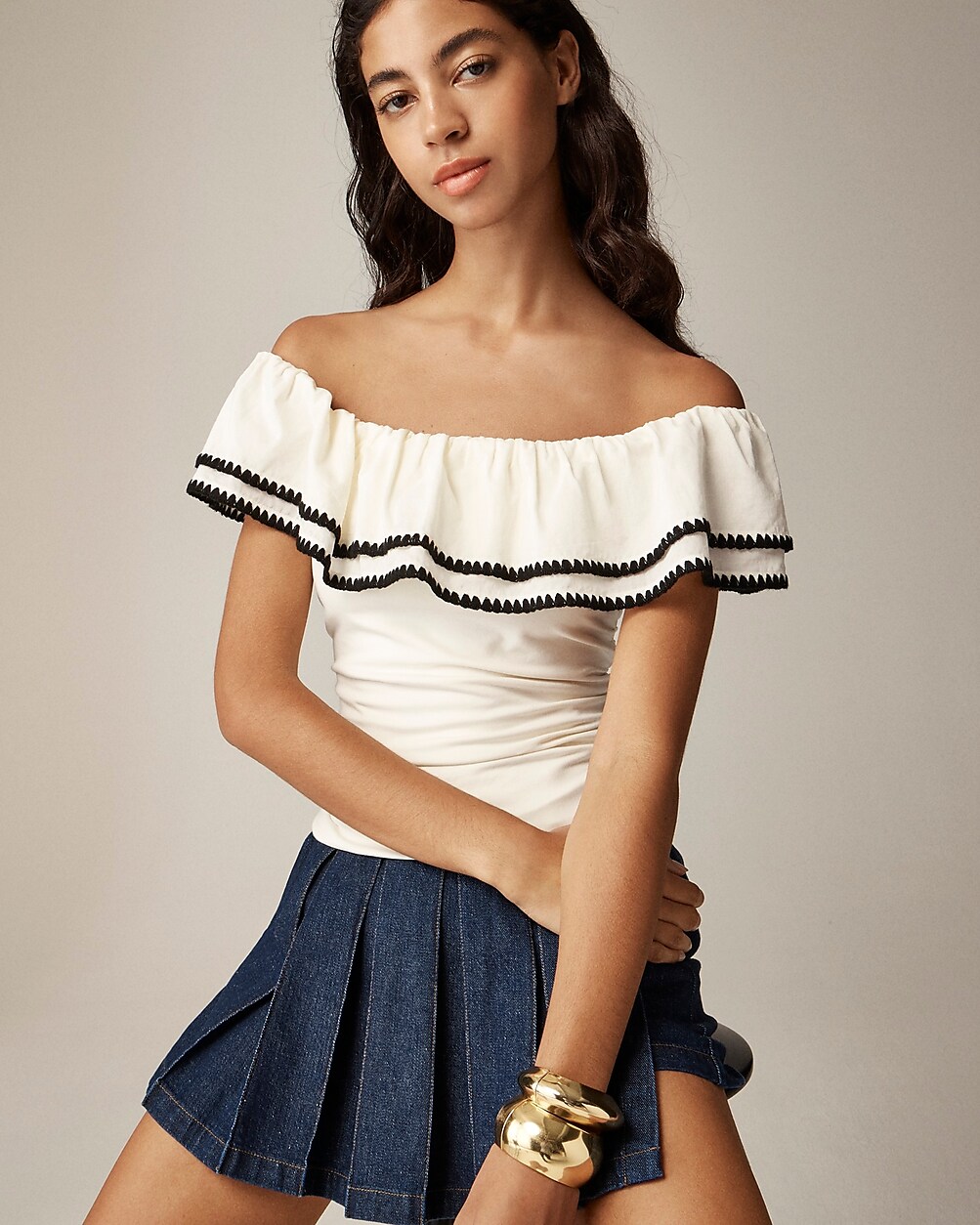 Off-the-shoulder ruffle top in stretch cotton blend