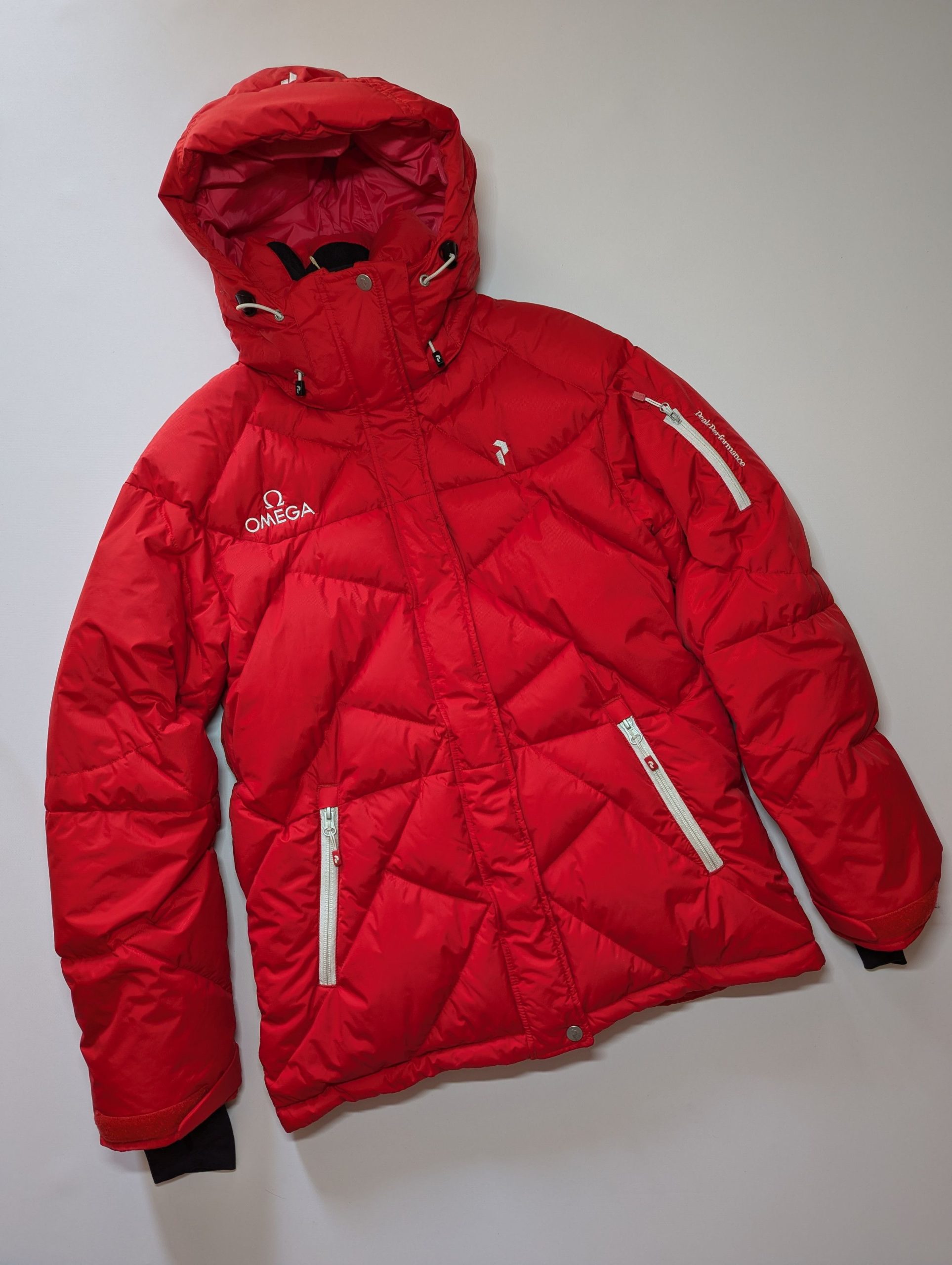 Omega Puffer Jacket Ski in Red, Women's (Size Medium)