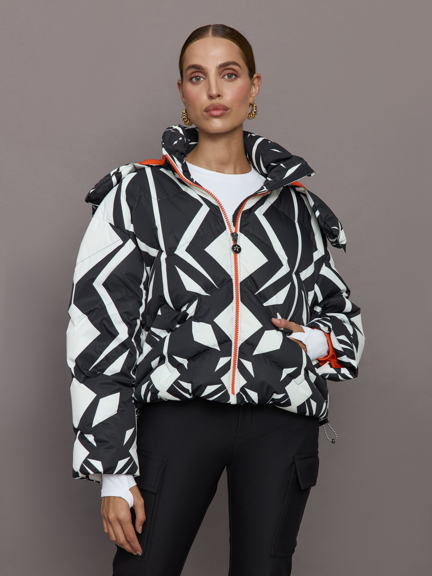 Perfect Moment Mountain Puffer Ski Jacket - Geo Print Black/snow White - Size M