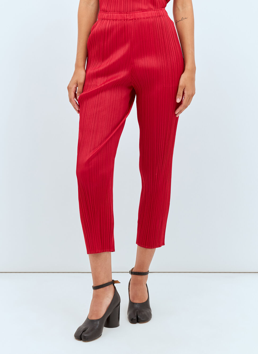 Pleats Please Issey Miyake Cropped Pleated Pants - Woman Pants Red 3