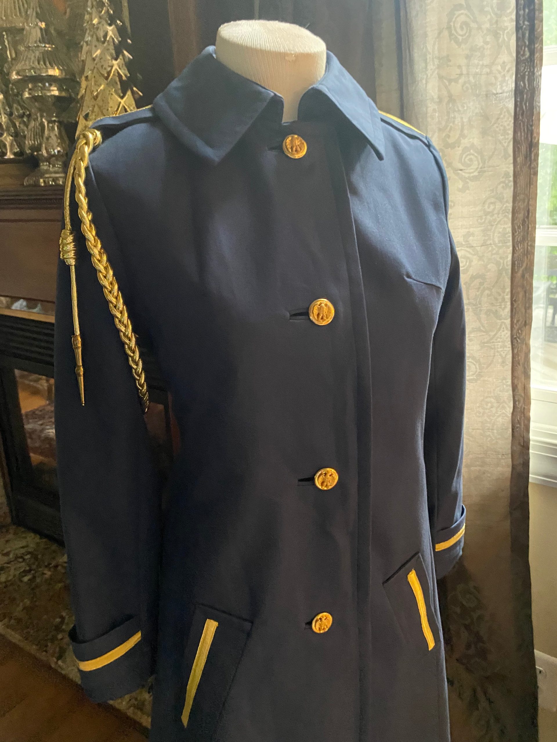 Rare Gorgeous Designer Bill Blass For Bond Street Military Style Trench Coat