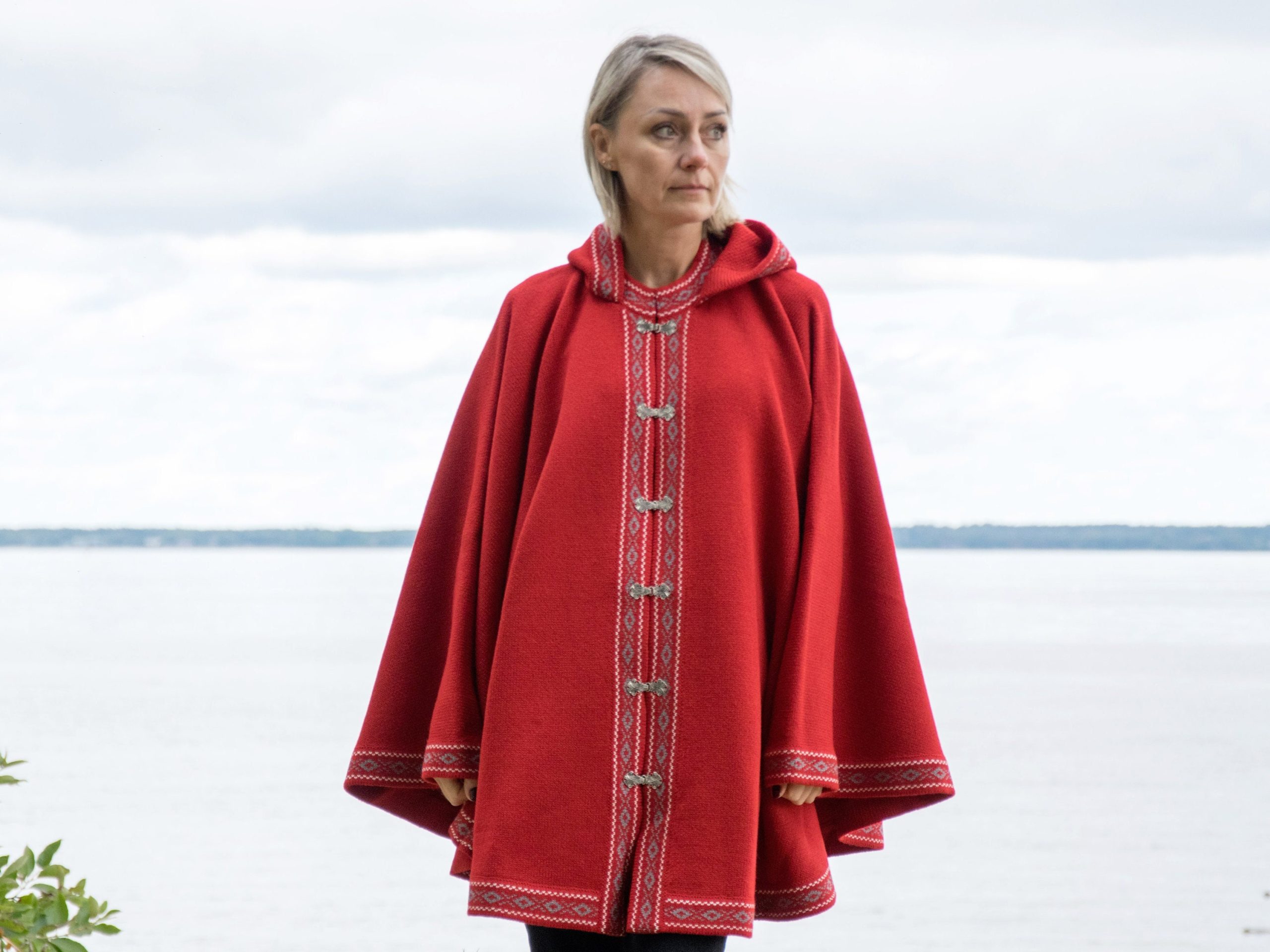 Red Woolen Poncho With Fair Isle Pattern Plain Nordic Icelandic Cape On The Norwegian Clasps Cozy & Warm Wrap For Women Long Mantle Coat