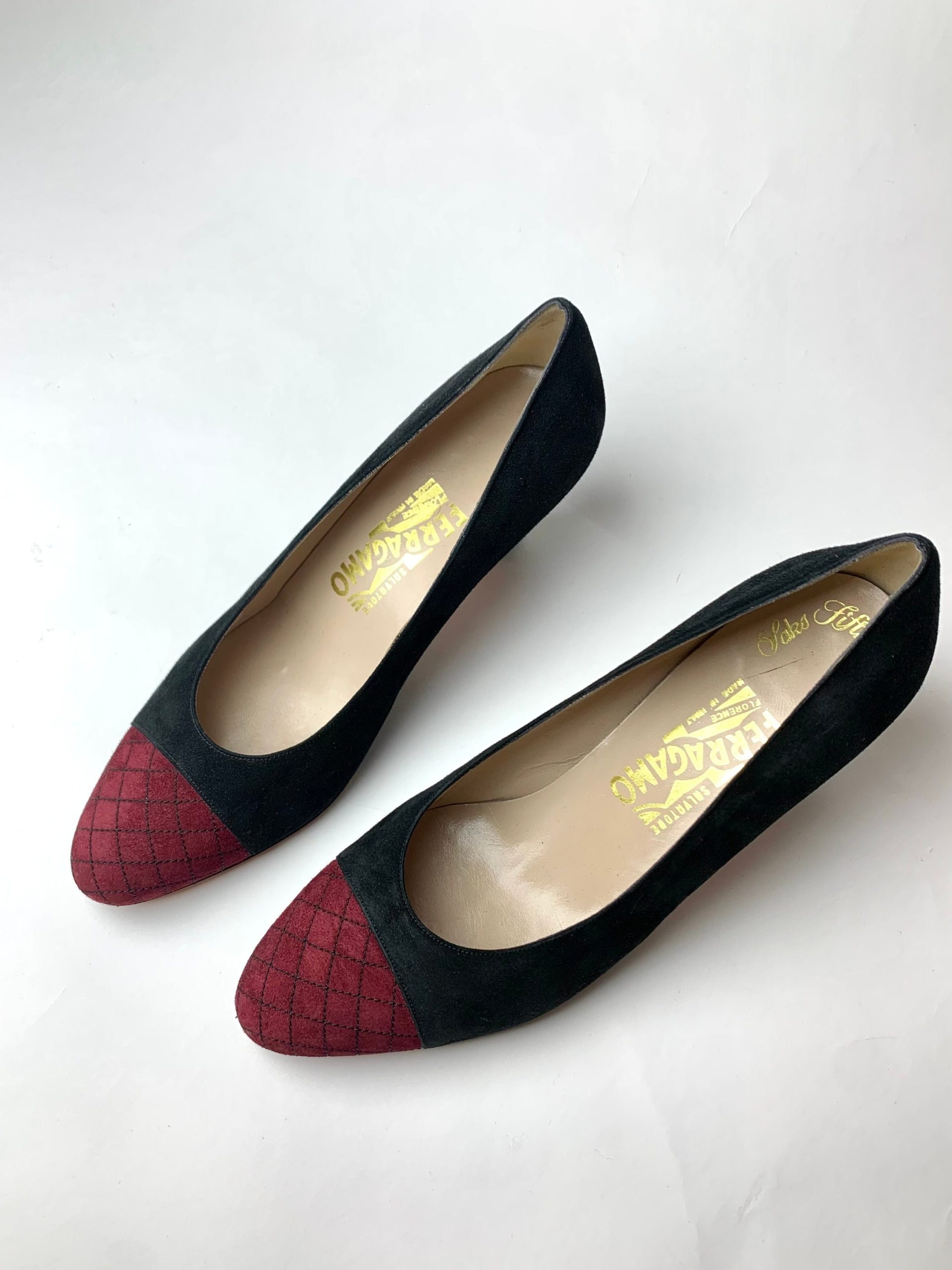 Salvatore Ferragamo Vintage Black Leather Ladies Court Shoes/Pumps Size 39 High Heeles, Smart Classic Closed Toe Vintage 1980S New
