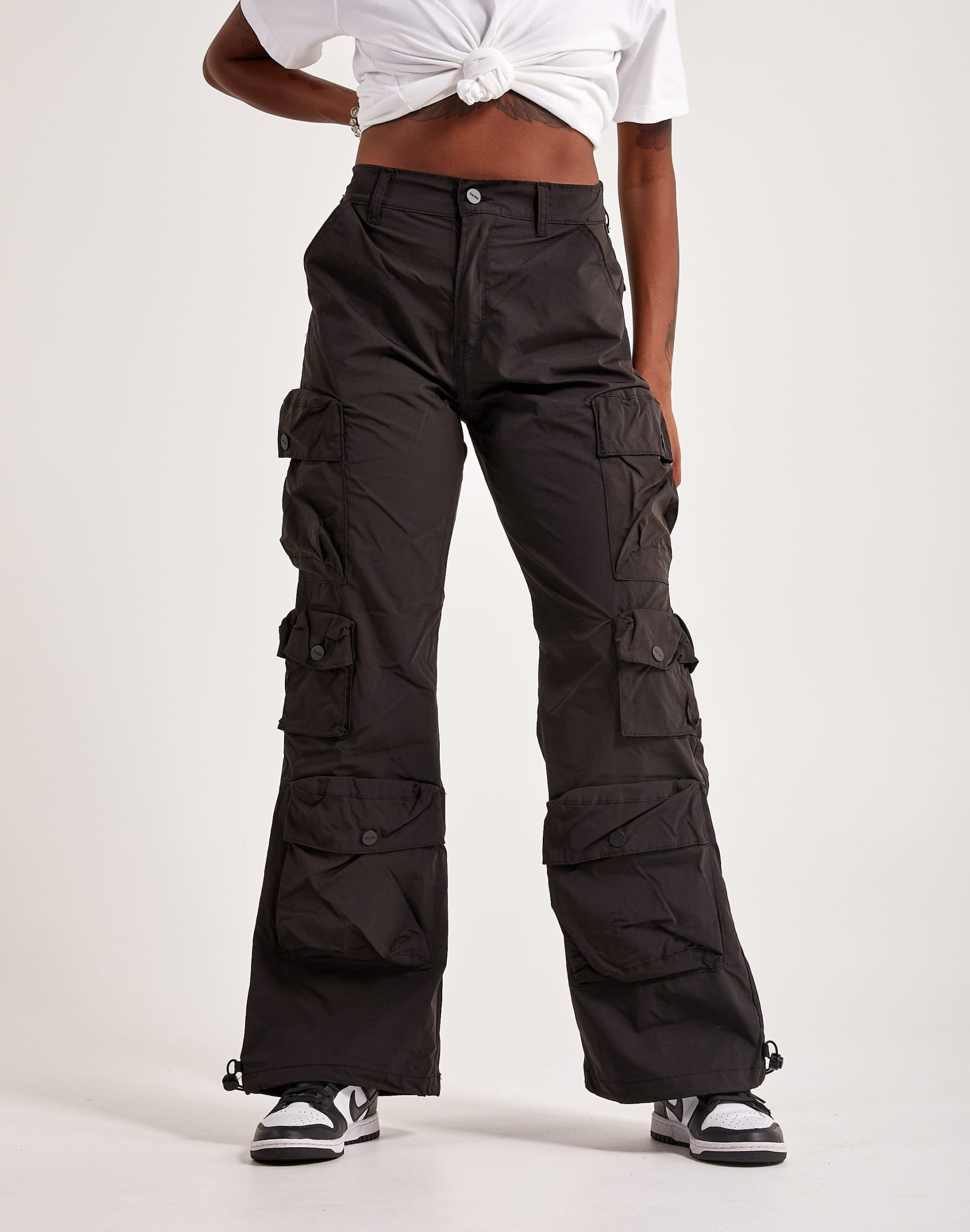 Smoke Rise Windbreaker Utility Wide-Leg Cargo Pants