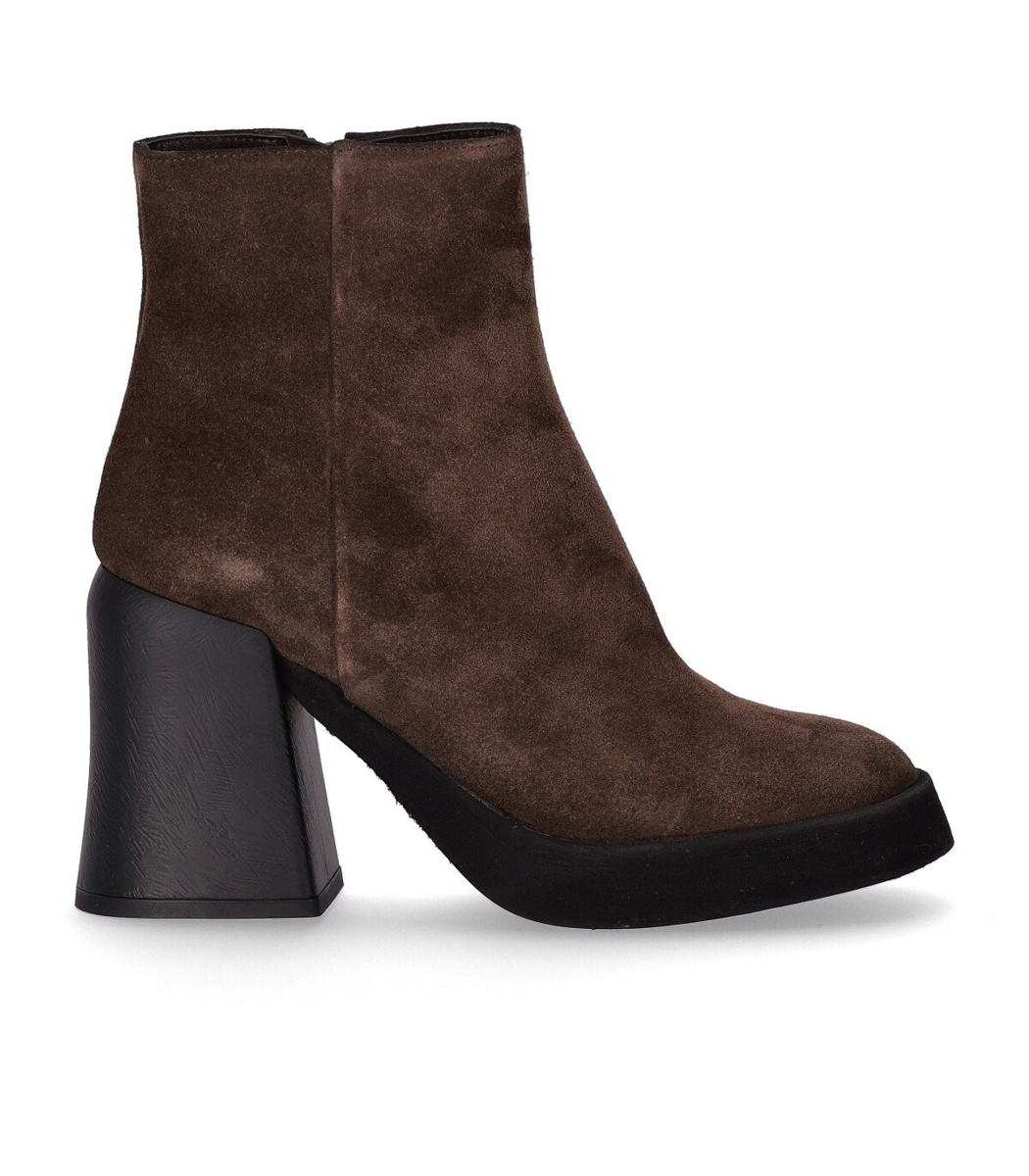 Strategia Hombre Brown Heeled Ankle Boot