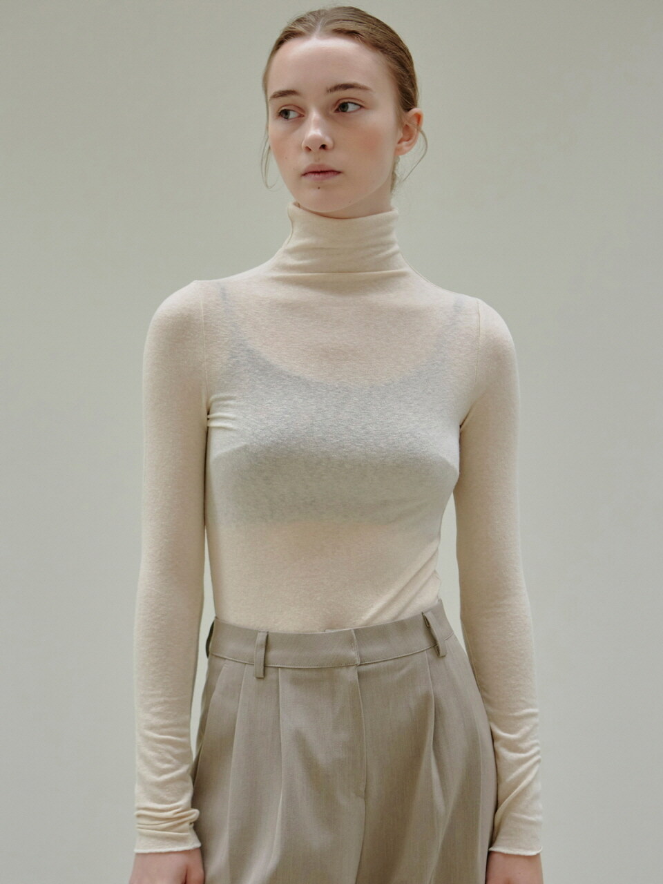 Turtleneck Slim Knit Top (Light Beige)