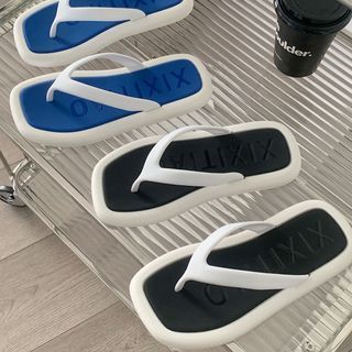 Two Tone Flip-Flops