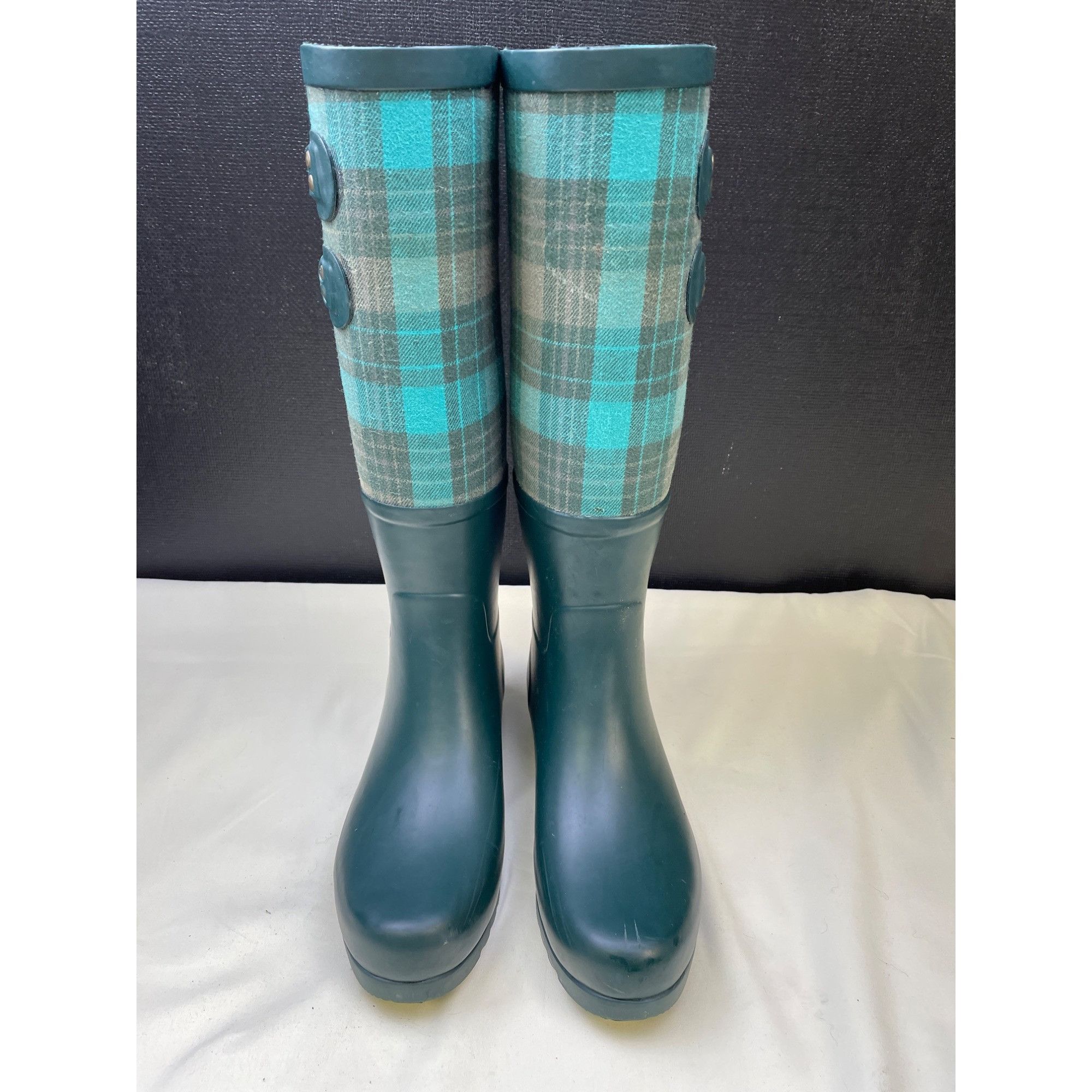 UGG Australia Women's Green Plaid Rain Boots/ Shoes Size 5 S