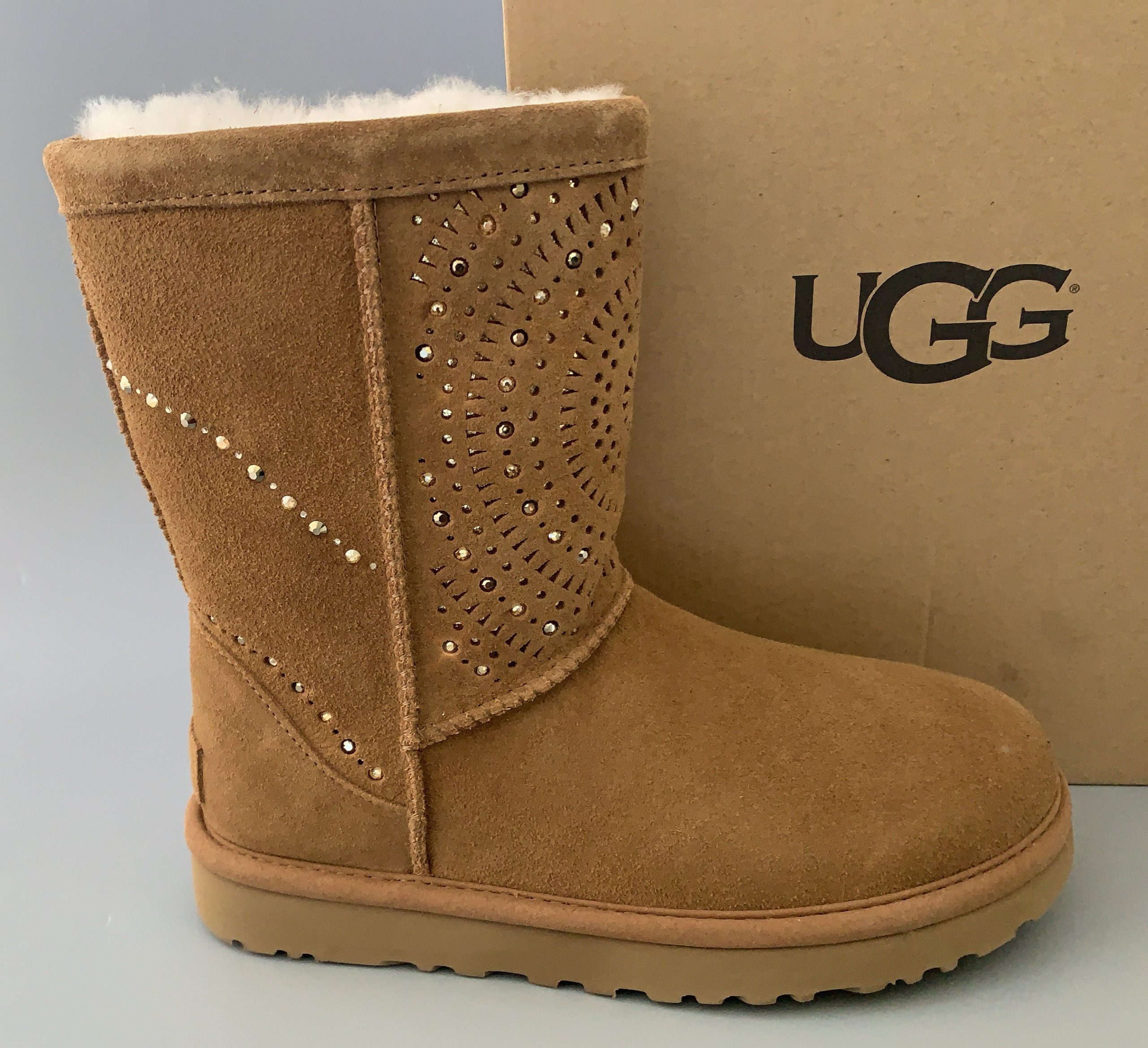 Ugg Classic Sunshine Perf Suede Boots Embellished With Swarovski Crystals~ Women 6 Chestnut Bling #1019198 Sparkle