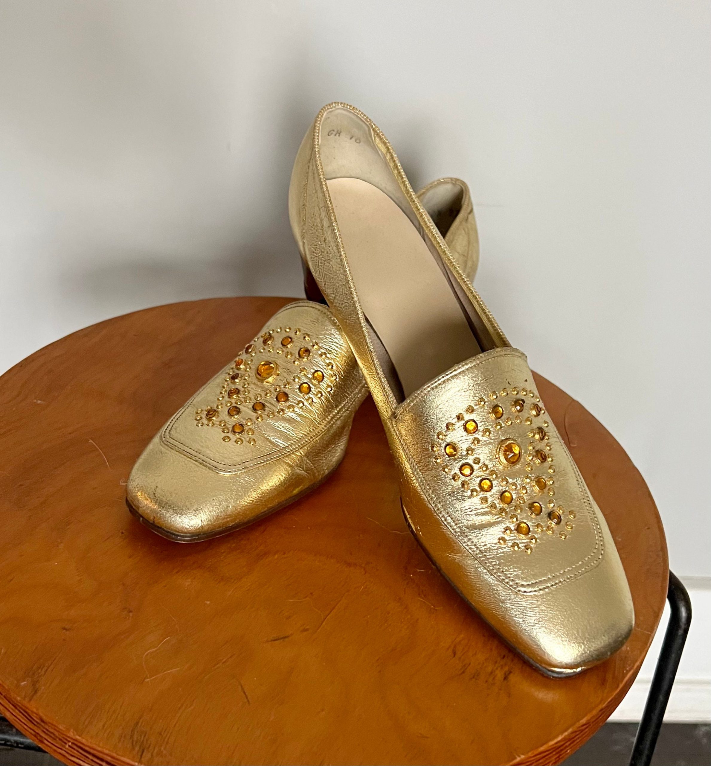 Vintage 1960S Gold Mod Jeweled Loafers//Metallic Gold 60S Slip-Ons + Orange Jewel Embellishments //Authentic Womens Shoes//Us 7