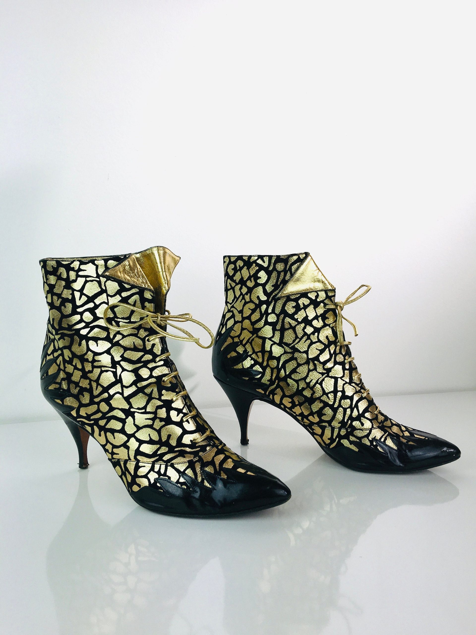 Vintage 1980S Gold Metallic & Black Patent Winged High Heel Lace Up Boots/Booties Leopard By Beverly Feldman