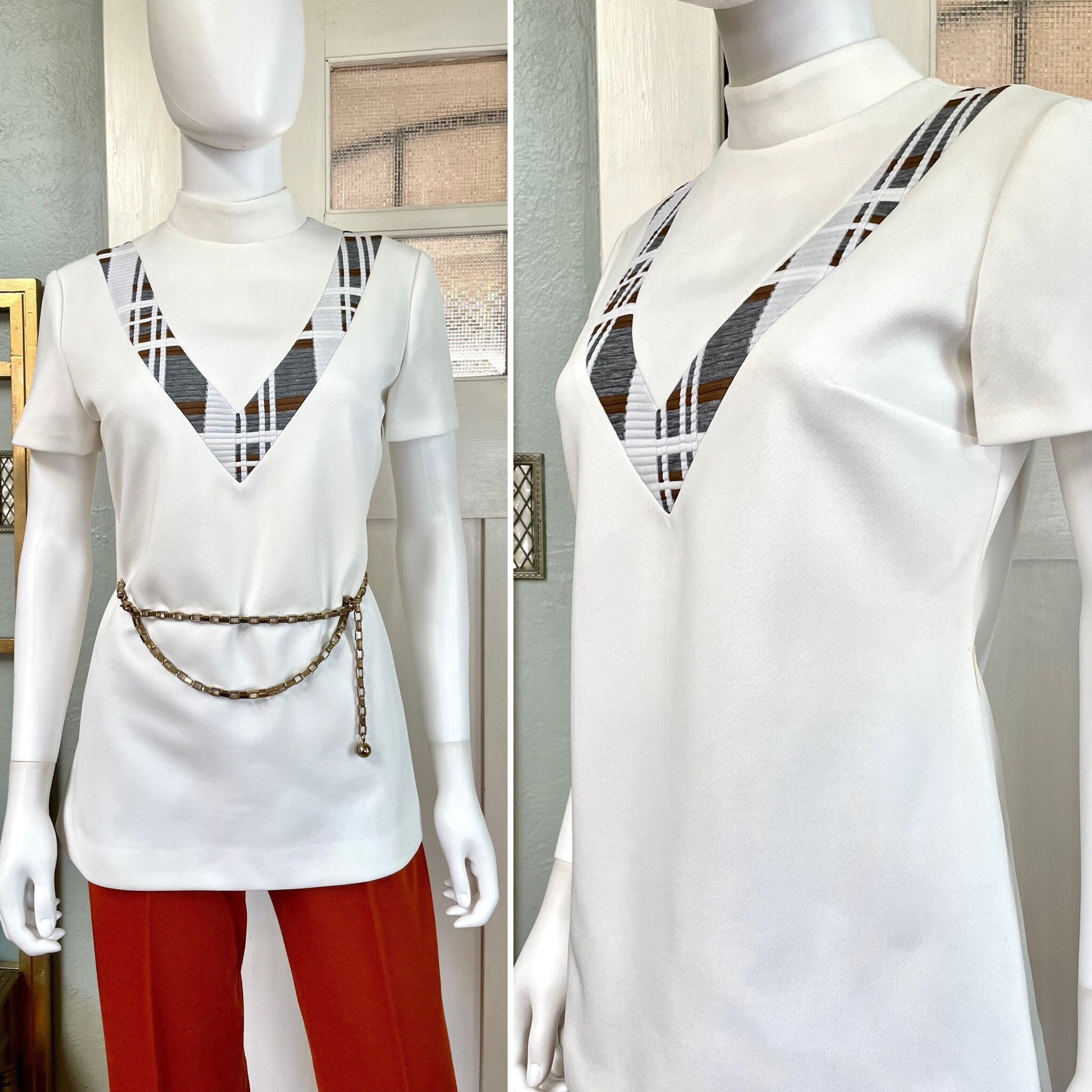 Vintage 70S Medium White Mod Space Age V Yoke Short Sleeve Tunic Top