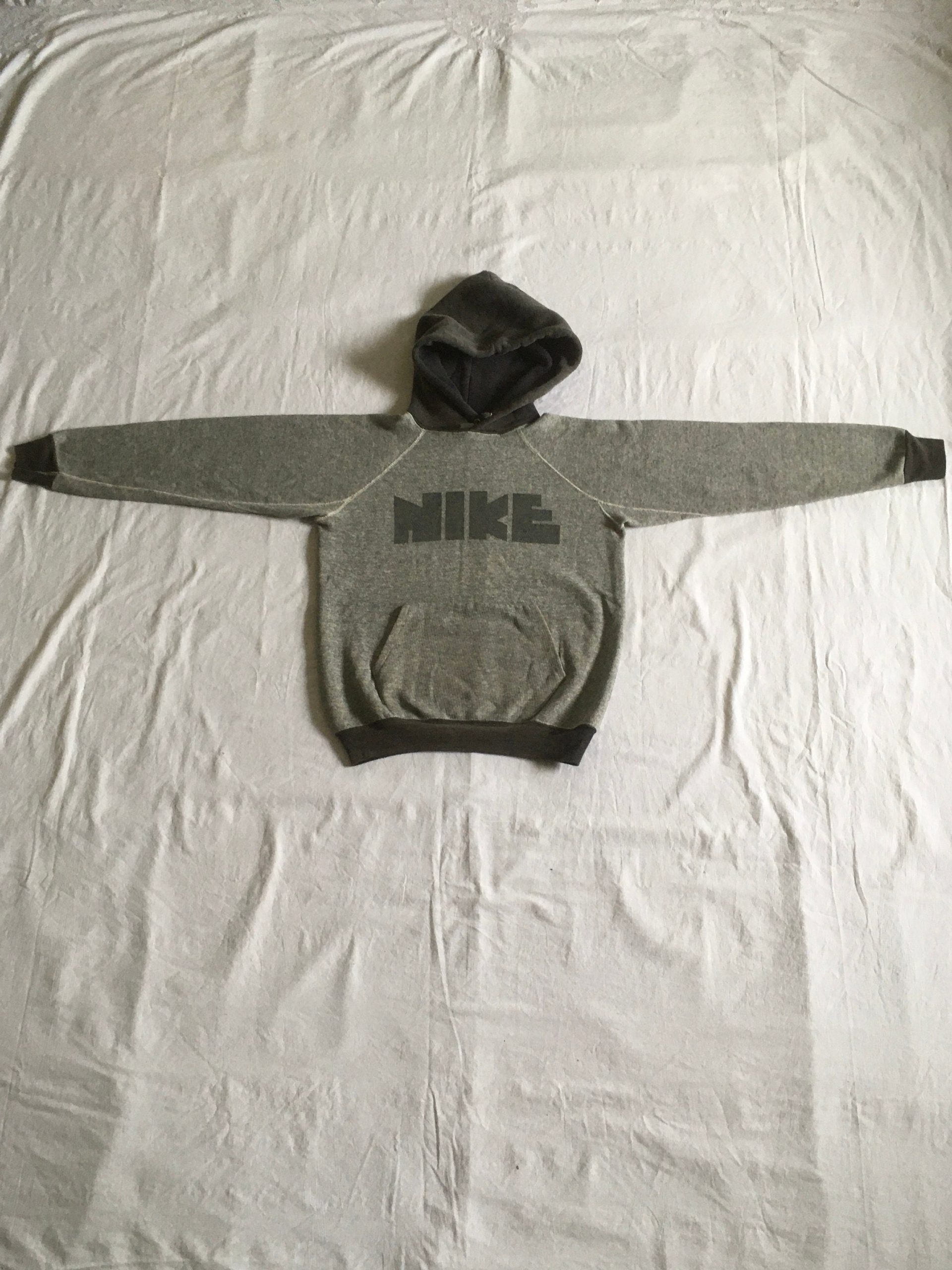 Vintage 70S Nike Raglan Two Tone Hooded Kangaroo Pocket Block Letters Gusset Pullover Grey Black Hoodie Sweatshirt