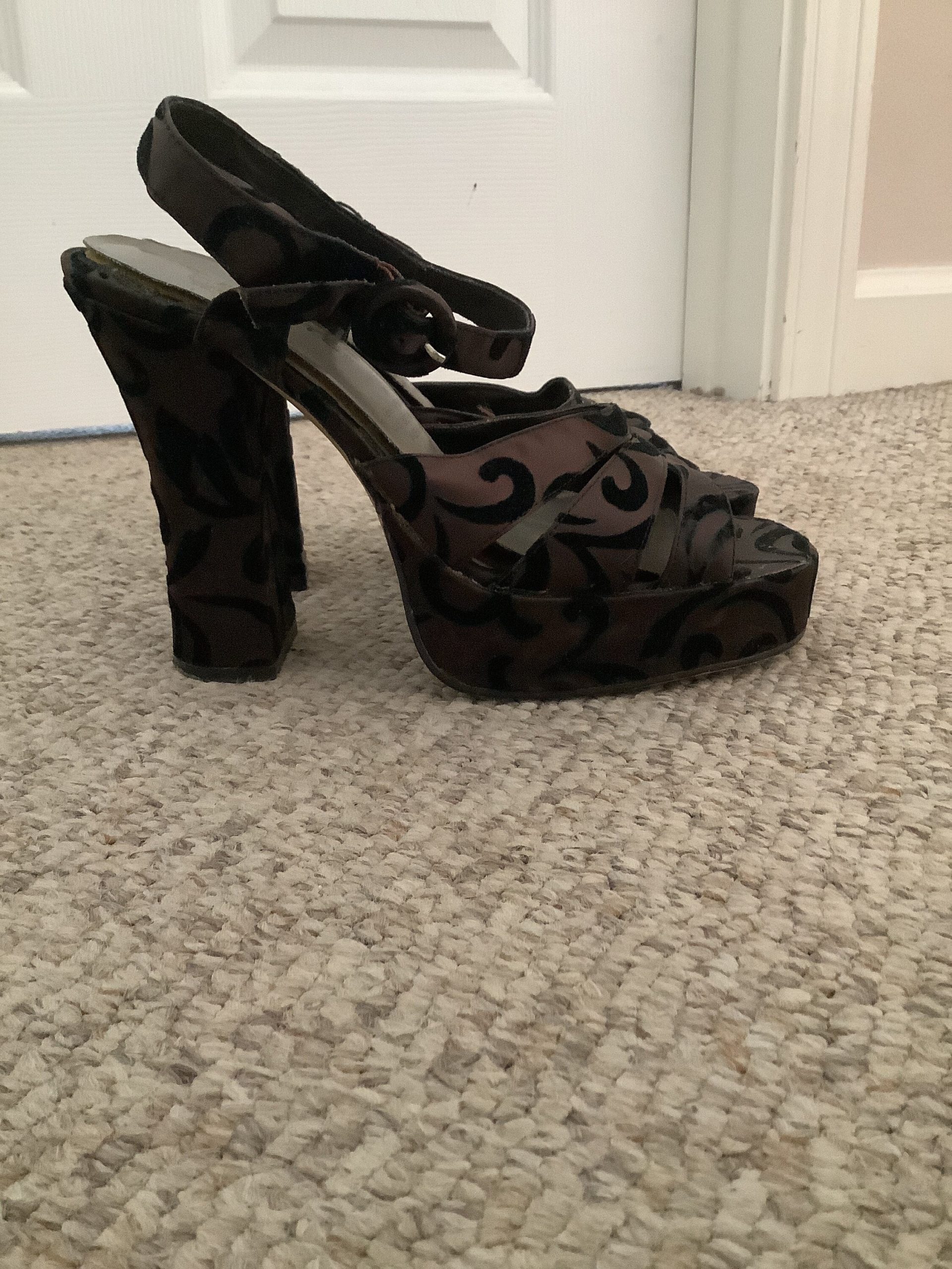 Vintage 90S Highlights Brown & Black Platform Strappy Brocade Print Chunky Heel Pump Shoes 7.5-8-5