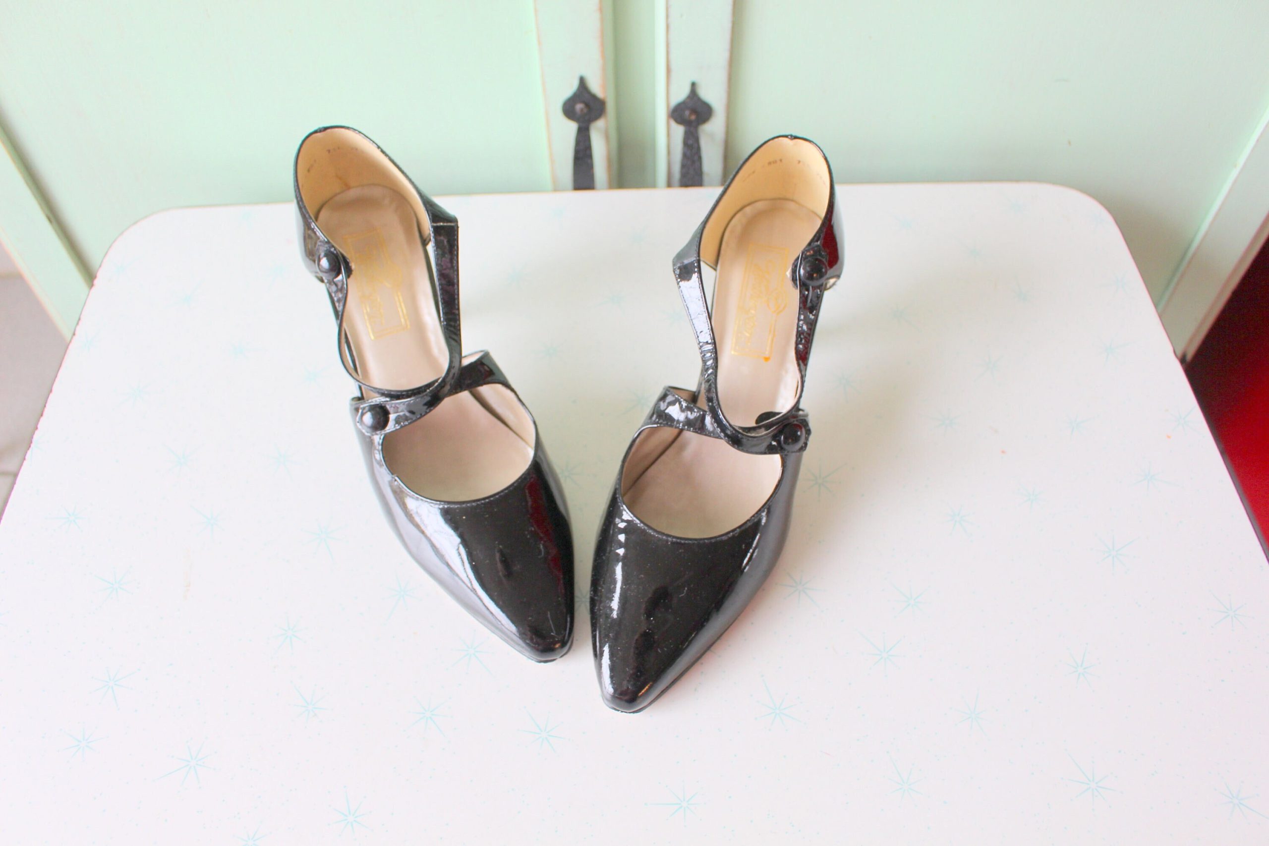 Vintage Black Fancy Heels....size 7 Womens..heels. Shoes. Pumps. Fancy. Mod. Dancing. Sock Hop. 60S Heels. Kitten. Strappy. Strappy Heels