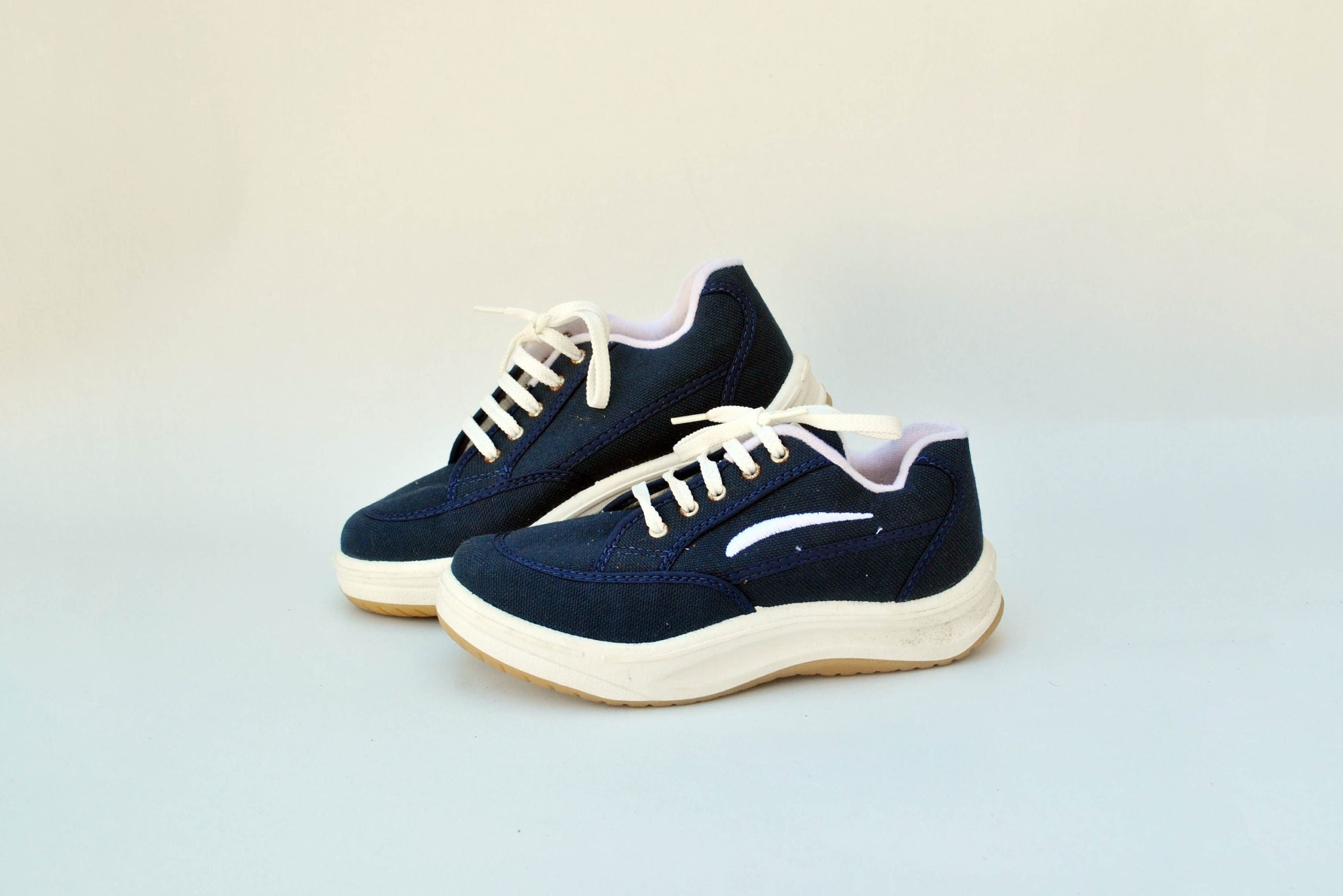 Vintage Blue Chunky Sneakers Womens Shoes Caterpillar Size Eu 37 Uk 4 Us 6 Work Boots Walking Hiking Low Tops Combat