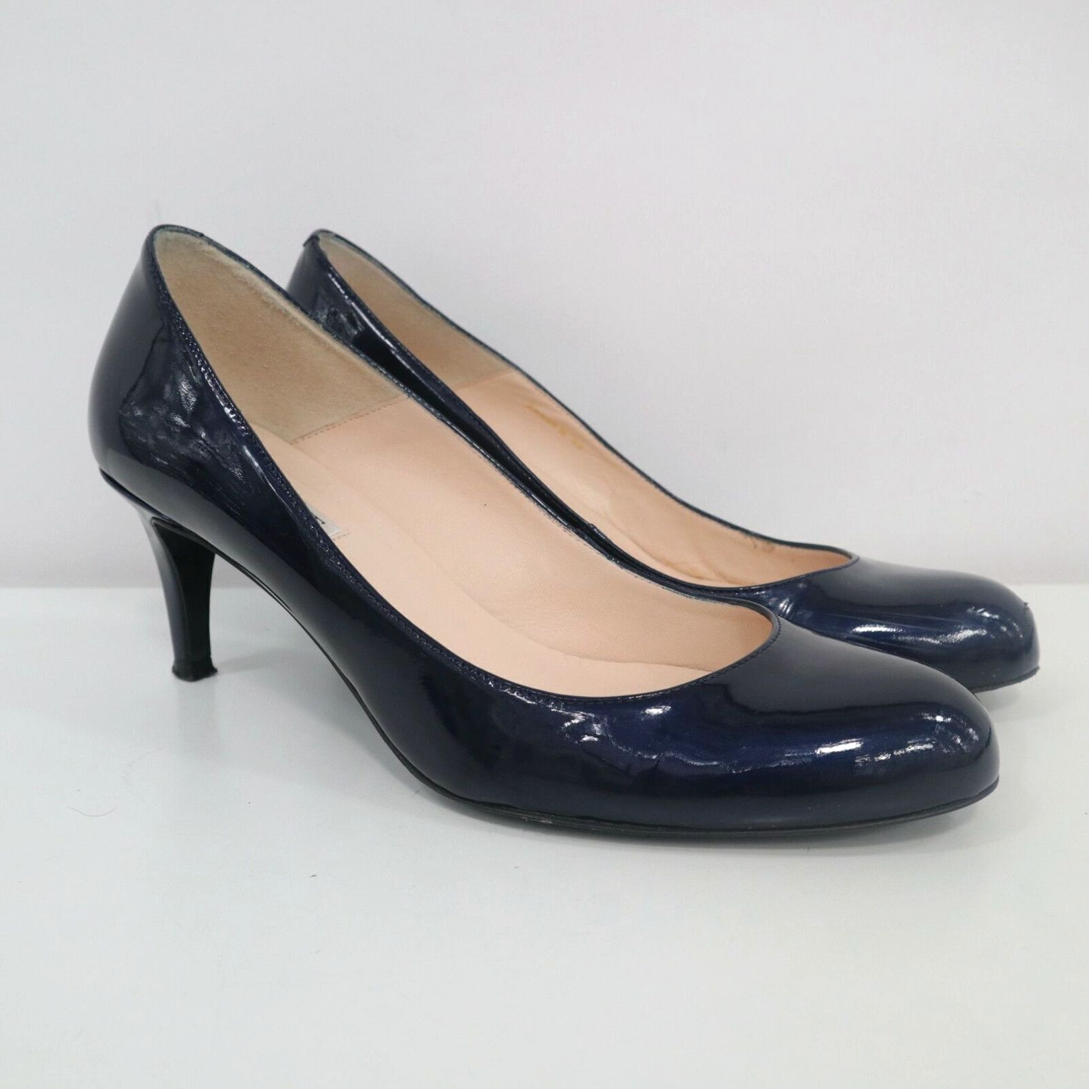 Vintage L.k. Bennett Pumps Heel Shoes 8.5 39 Samira Court Patent Leather Navy Blue Career in White, Women's