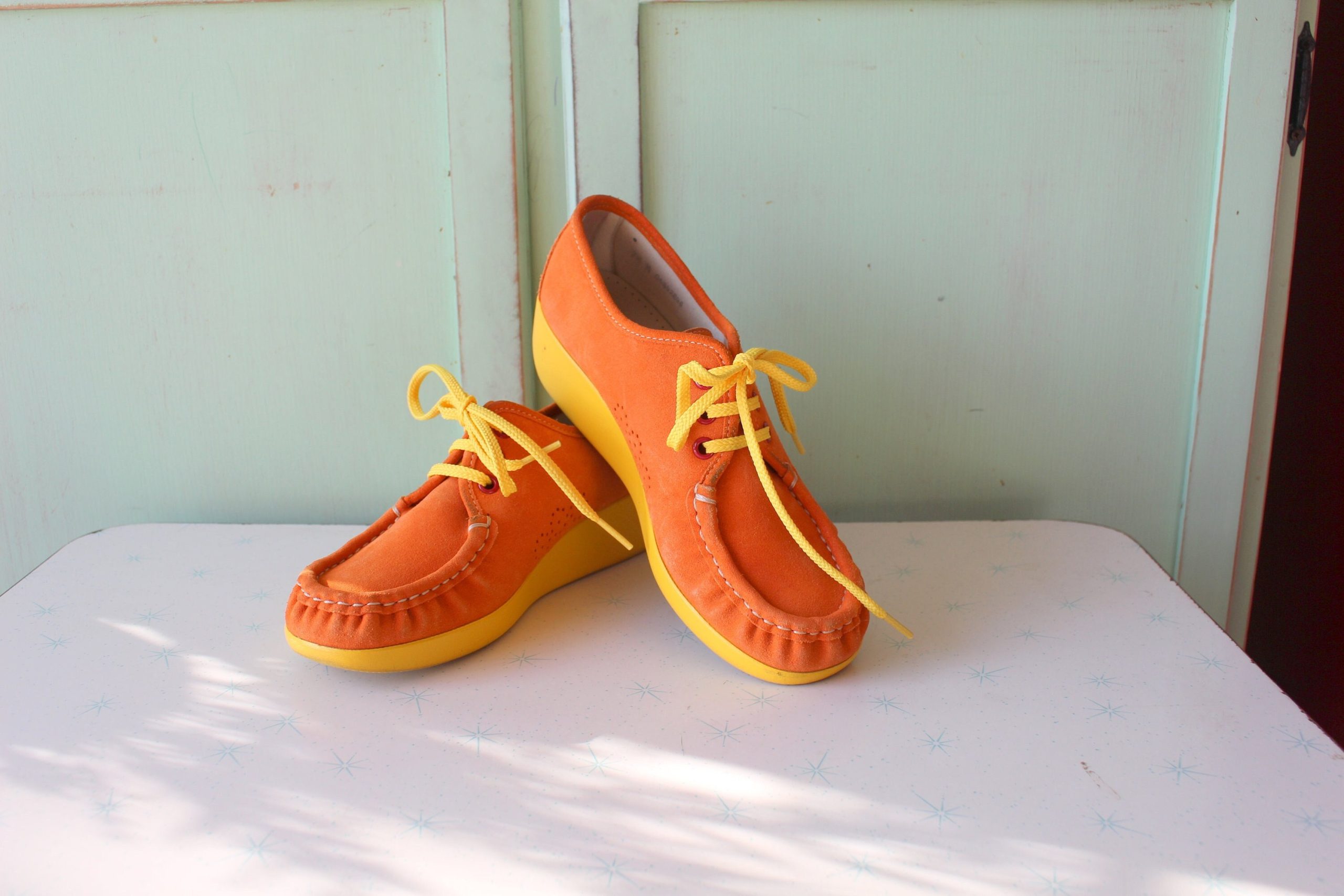Vintage Orange Leather Yellow Oxford Loafers...size 7.5 Womens...chic. Shoes. Flats. Mod. Classic. Librarian. Retro. Groovy. Disco Shoes