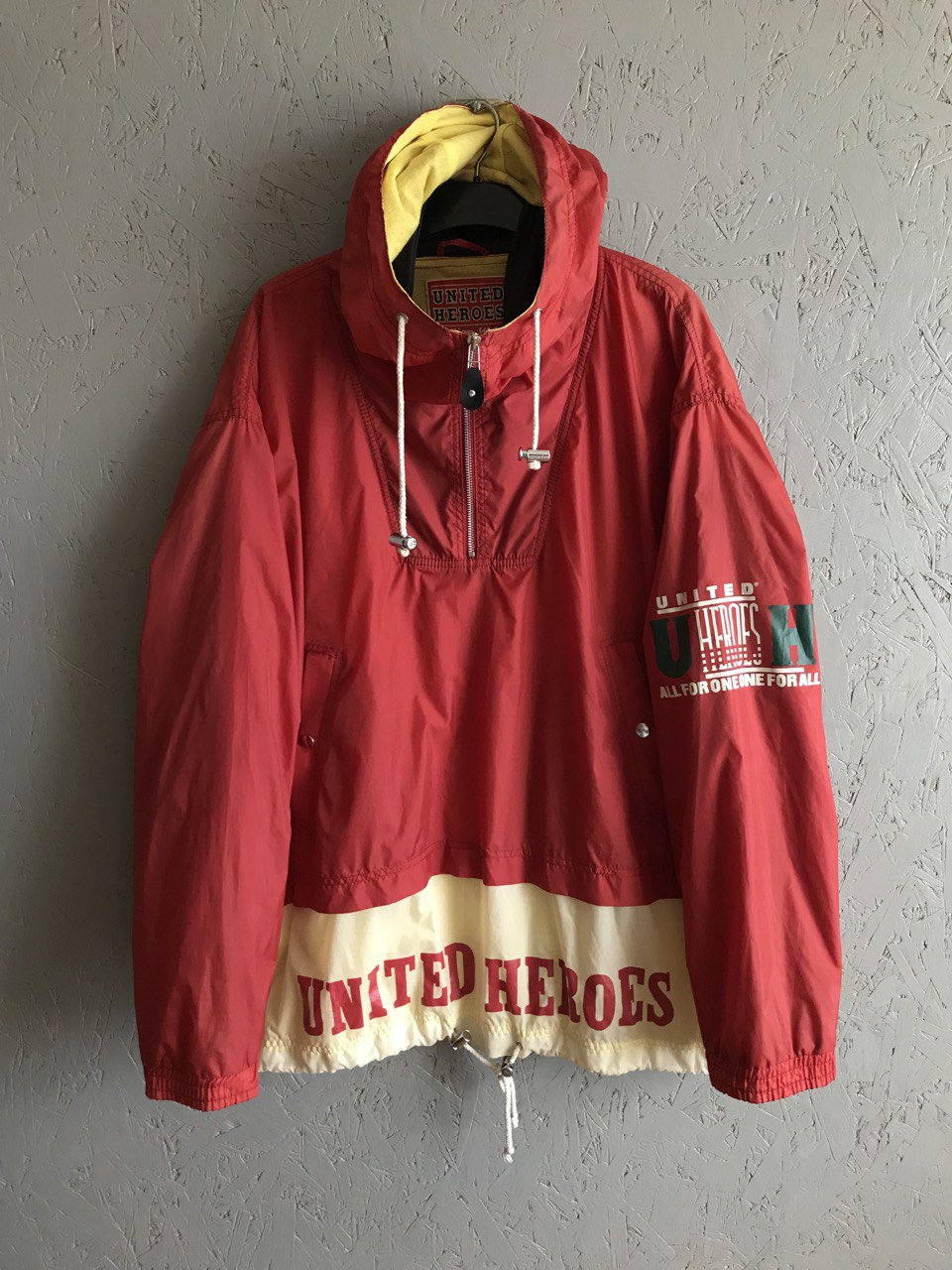 Vintage United Heroes Raincoat Jacket/Rare Anorak Action Wear Size Xl Red Color