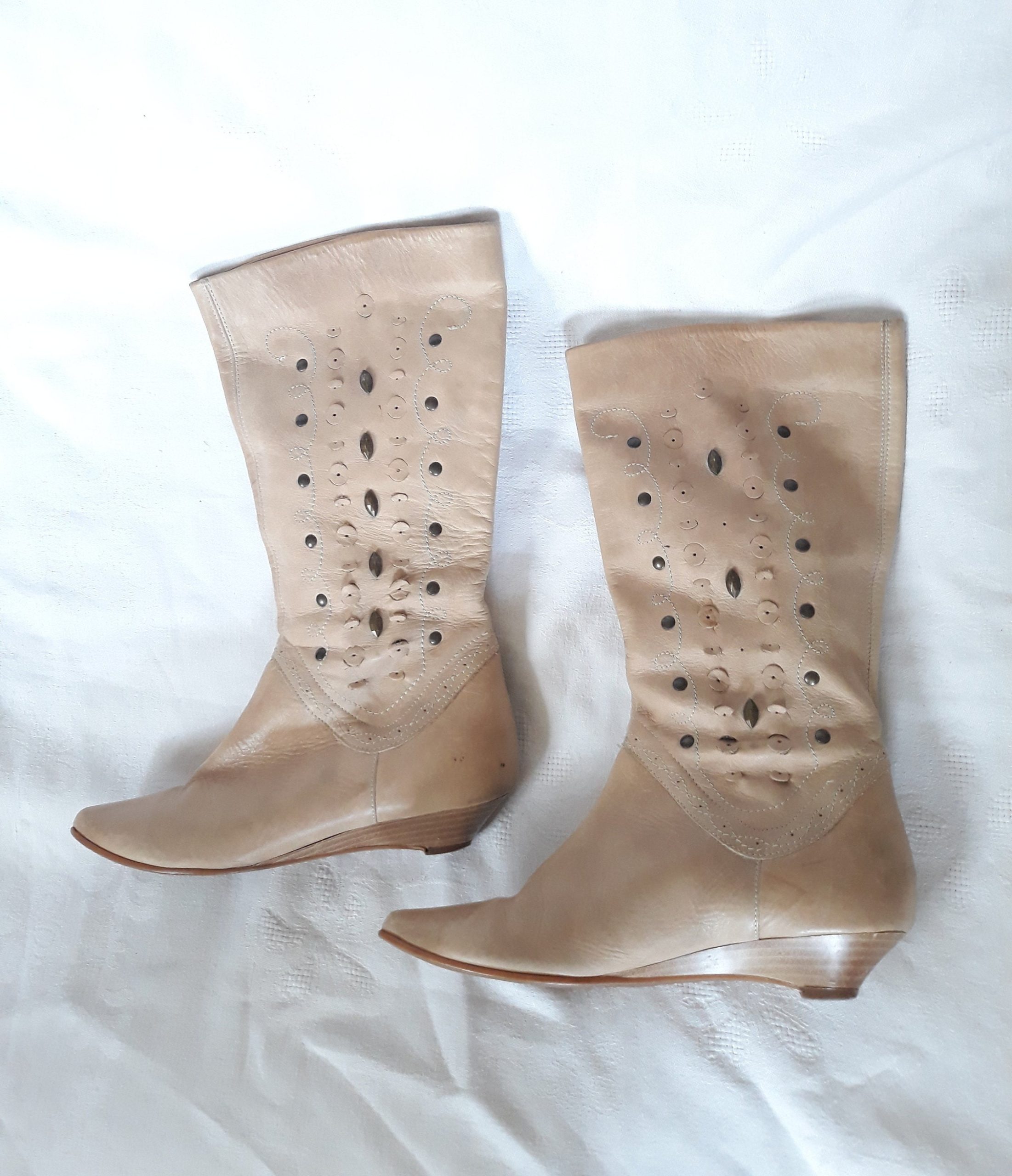 Vintage Women Beige Calf Boots Perforated Eu Size 37 Low Wedge Heel Pointy Toe
