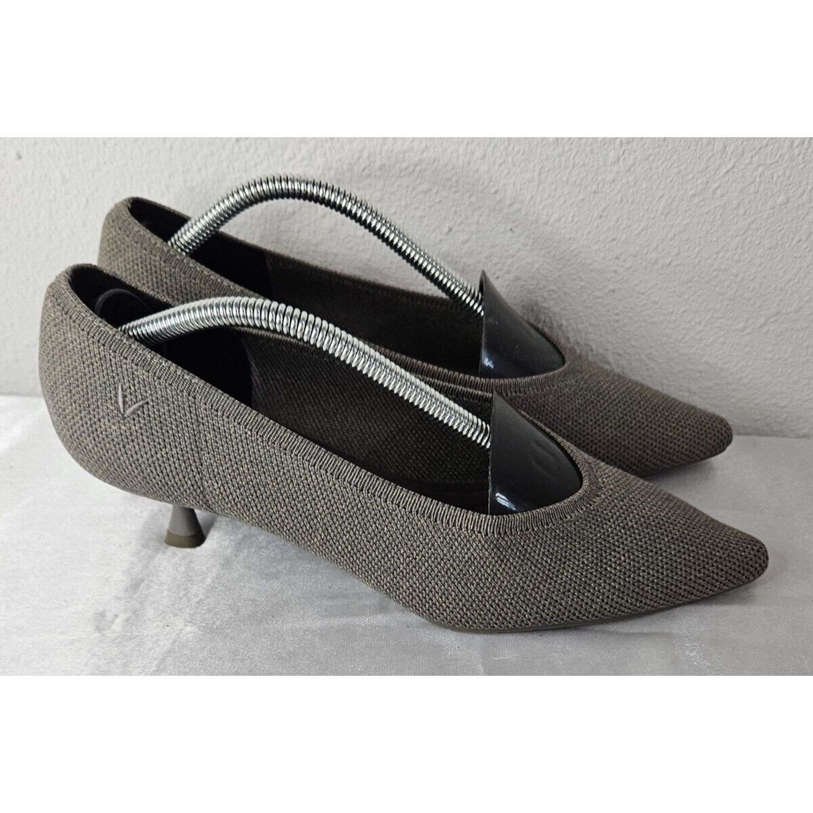 Vivaia Pointed-Toe Kitten Heel Shoes Gray Knit Women'S Size 7.5 in Grey, Women's