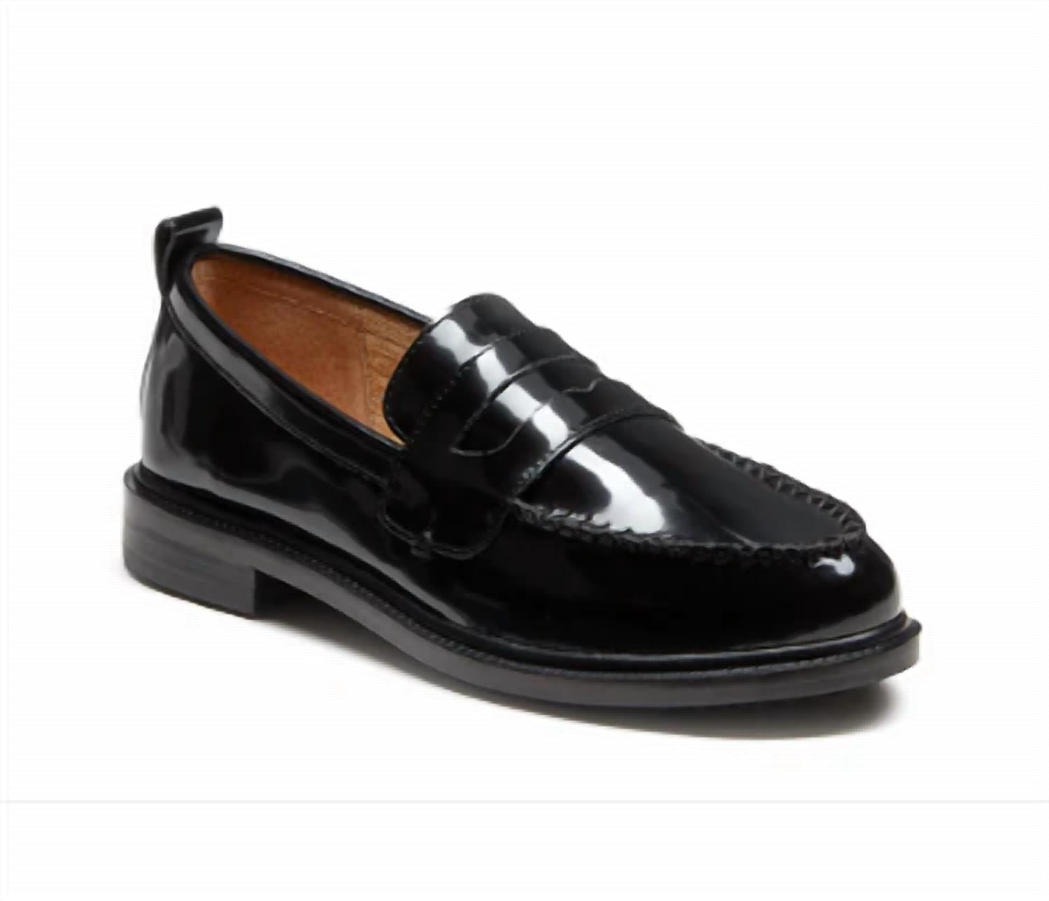 Women Lens Leather Loafers In Black