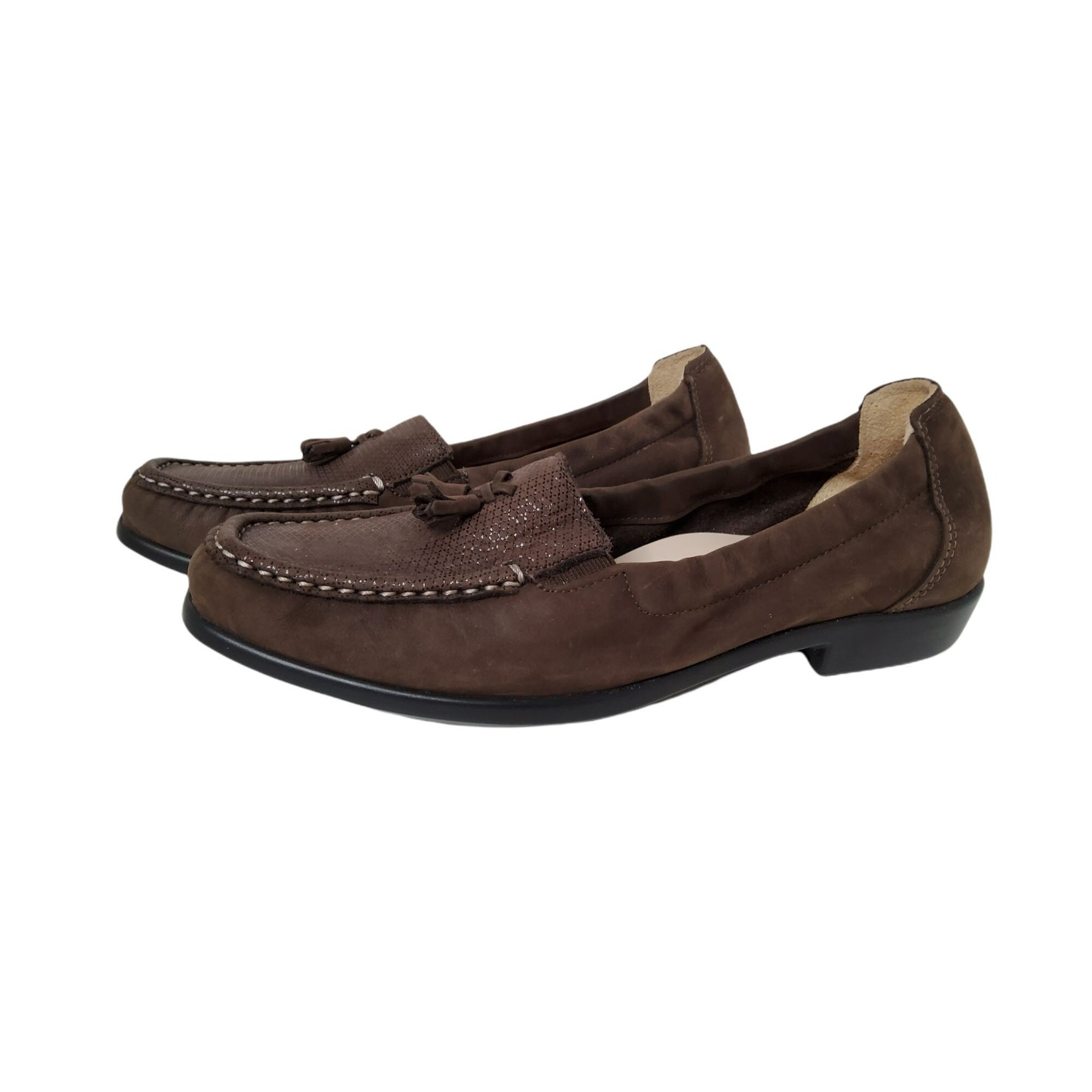 Womens Sas Soft Leather Brown Slip On Tassel Loafers. Size 7M