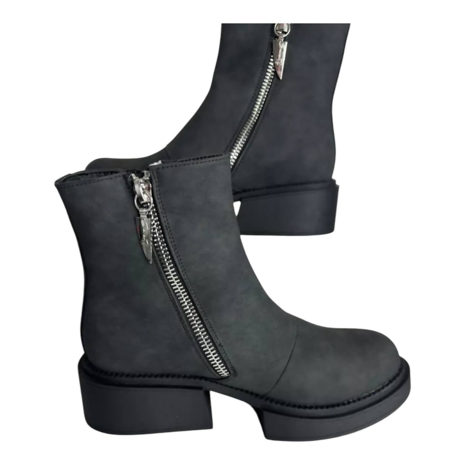 Women's Vault Combat Boots In Black