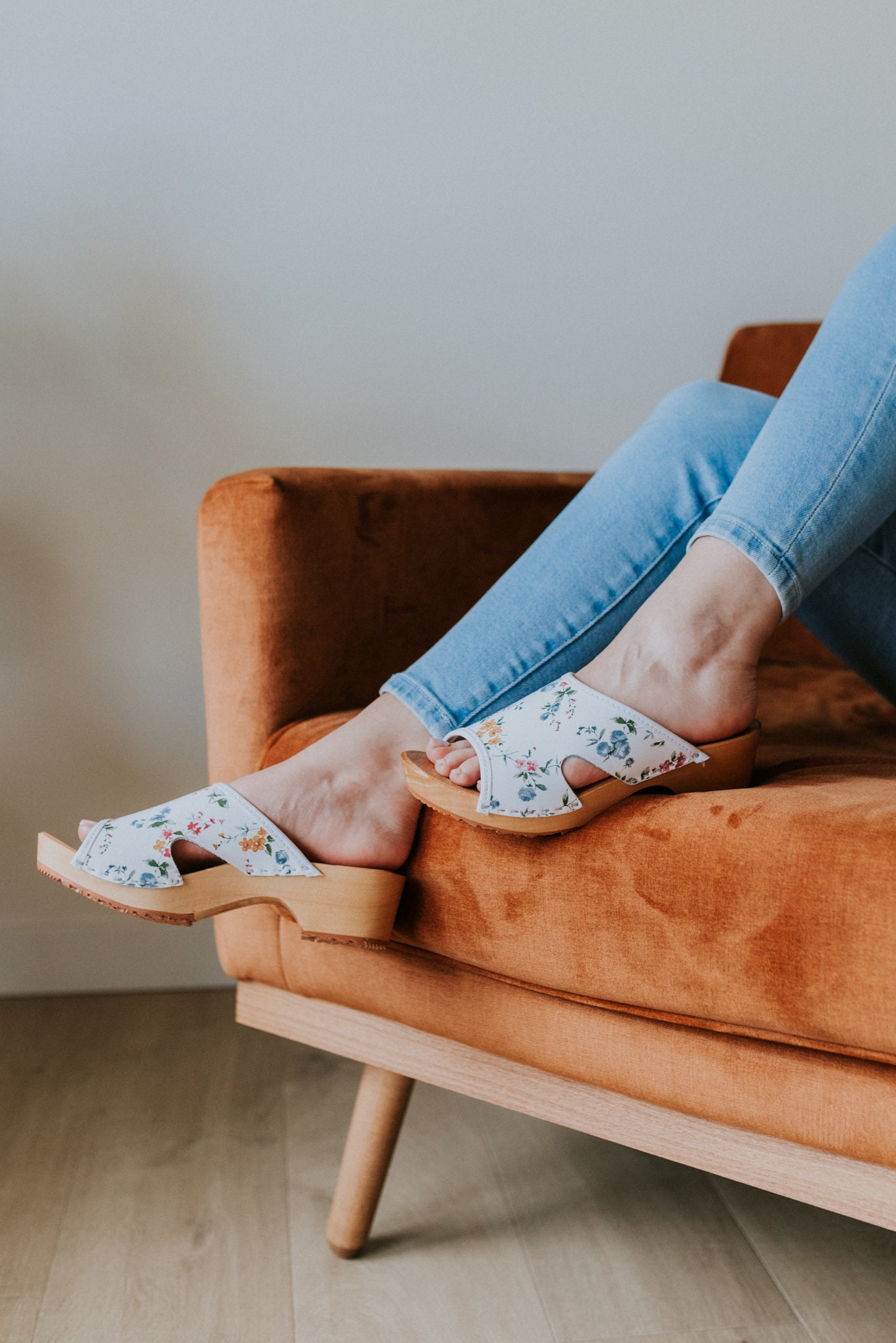 Wooden Clogs With Open Toe Made Of Natural Leather in Flowers White & Alder Wood Available Women Sizes 35-41 Eu From Bresco Clogs