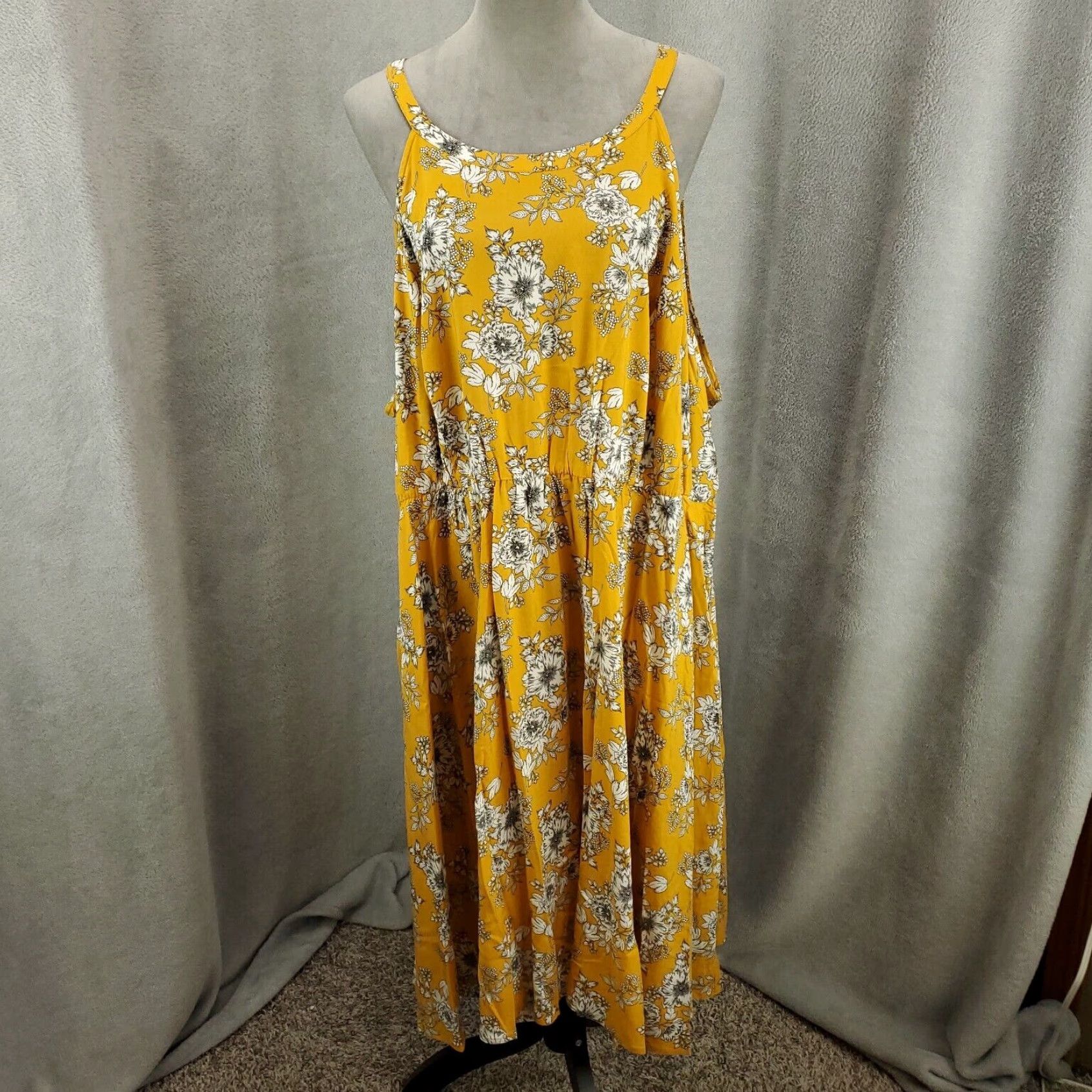 Yellow Floral High Low Halter Neck Pocketed Dress For Women In Size 5X From Torrid in White