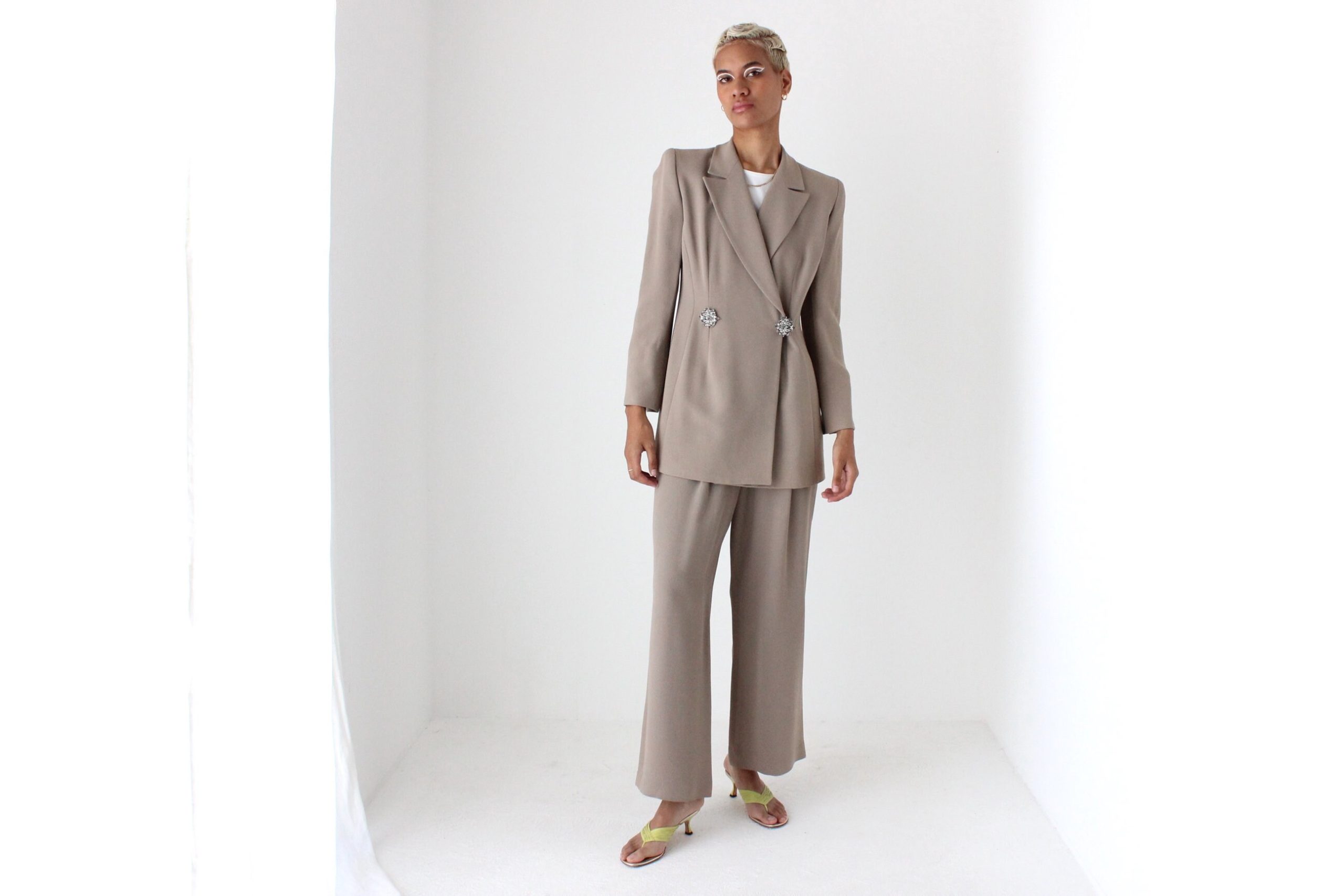 stunning 90S Badgley Mischka Taupe Two Piece Tailored Suit with Sculptural Blazer & Relaxed Leg Pants