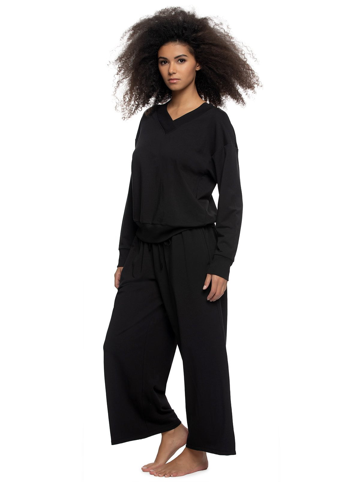 Kimora V-Neck Sweatshirt & Wide Leg Pant, Black Medium